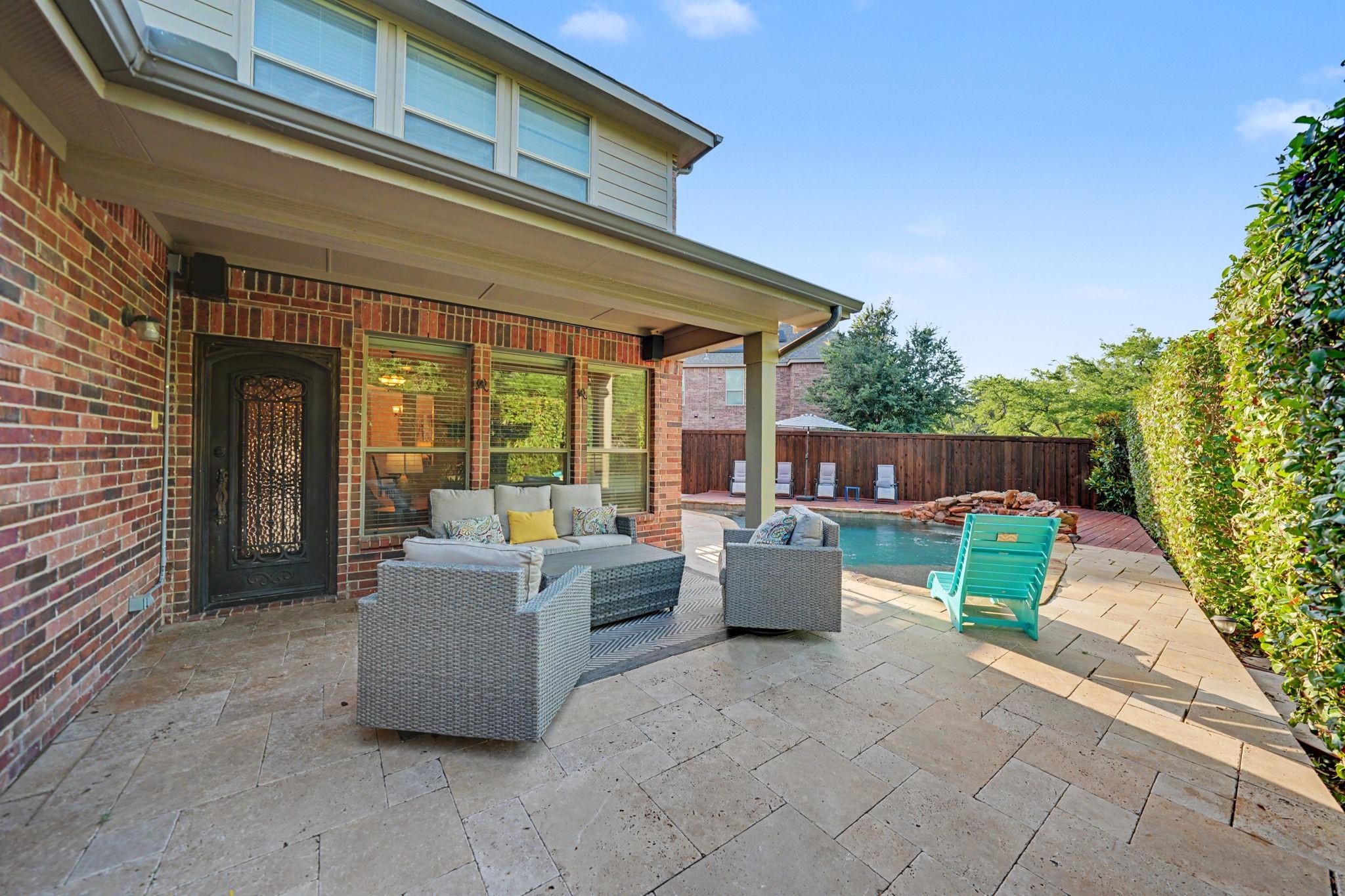 main property photo 30