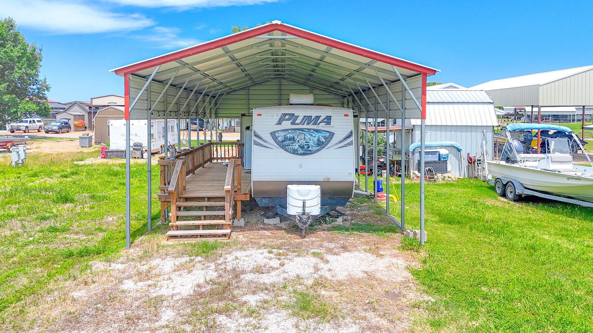 main property photo 28