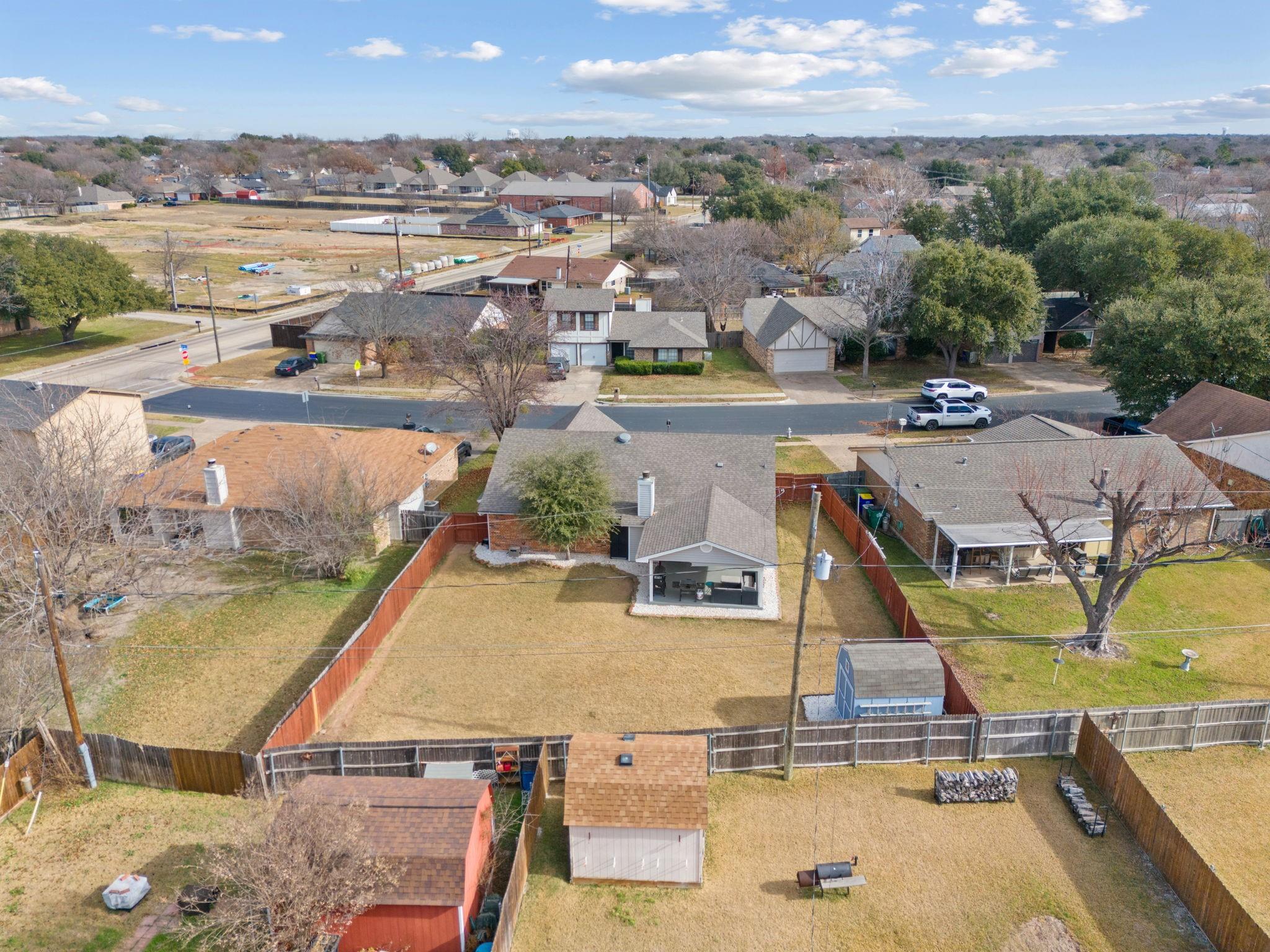 main property photo 30