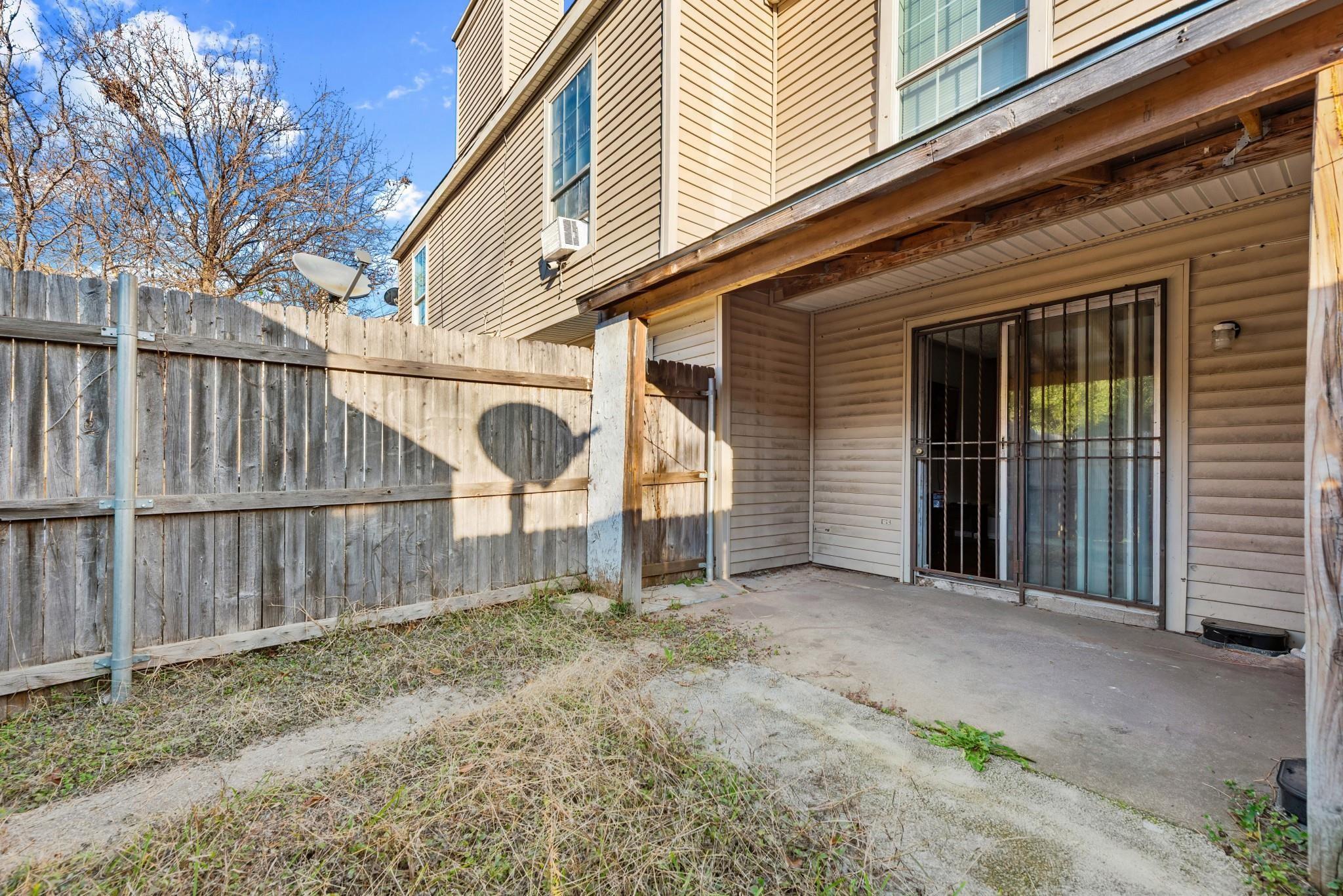 main property photo 11