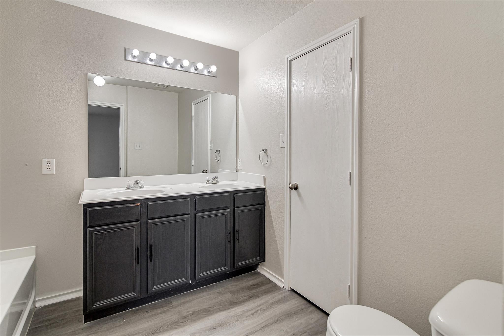 property viewer photo 20