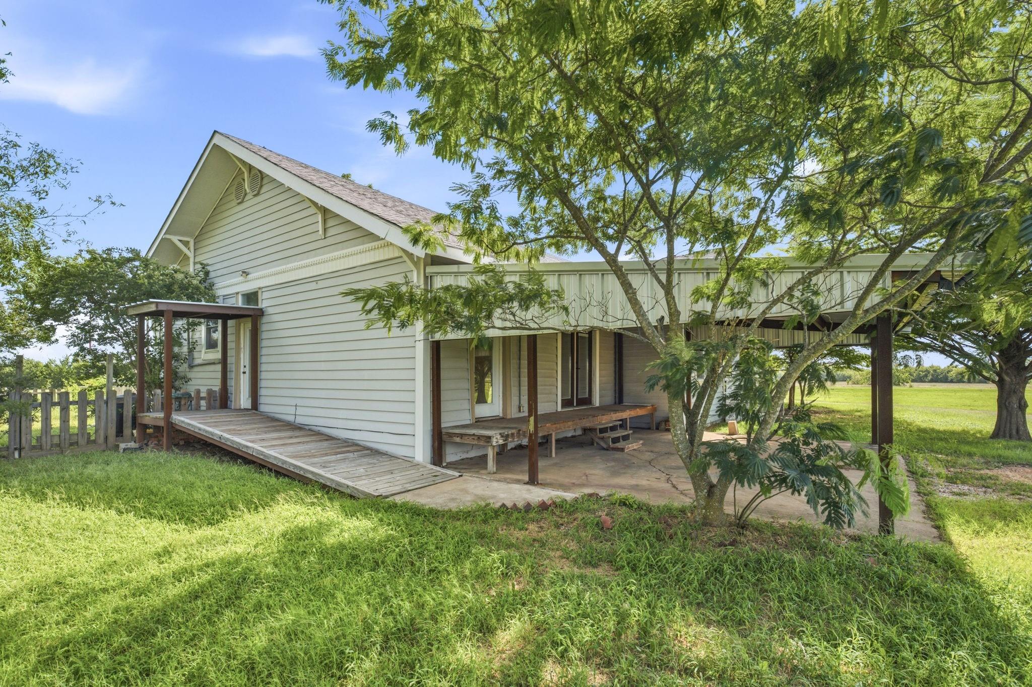 main property photo 35