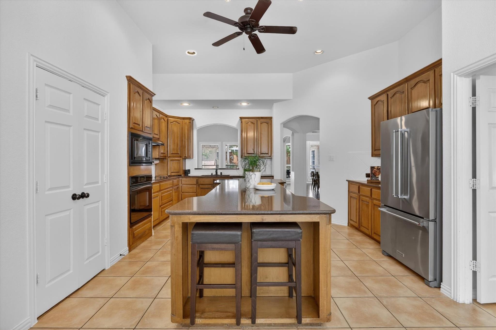 main property photo 12