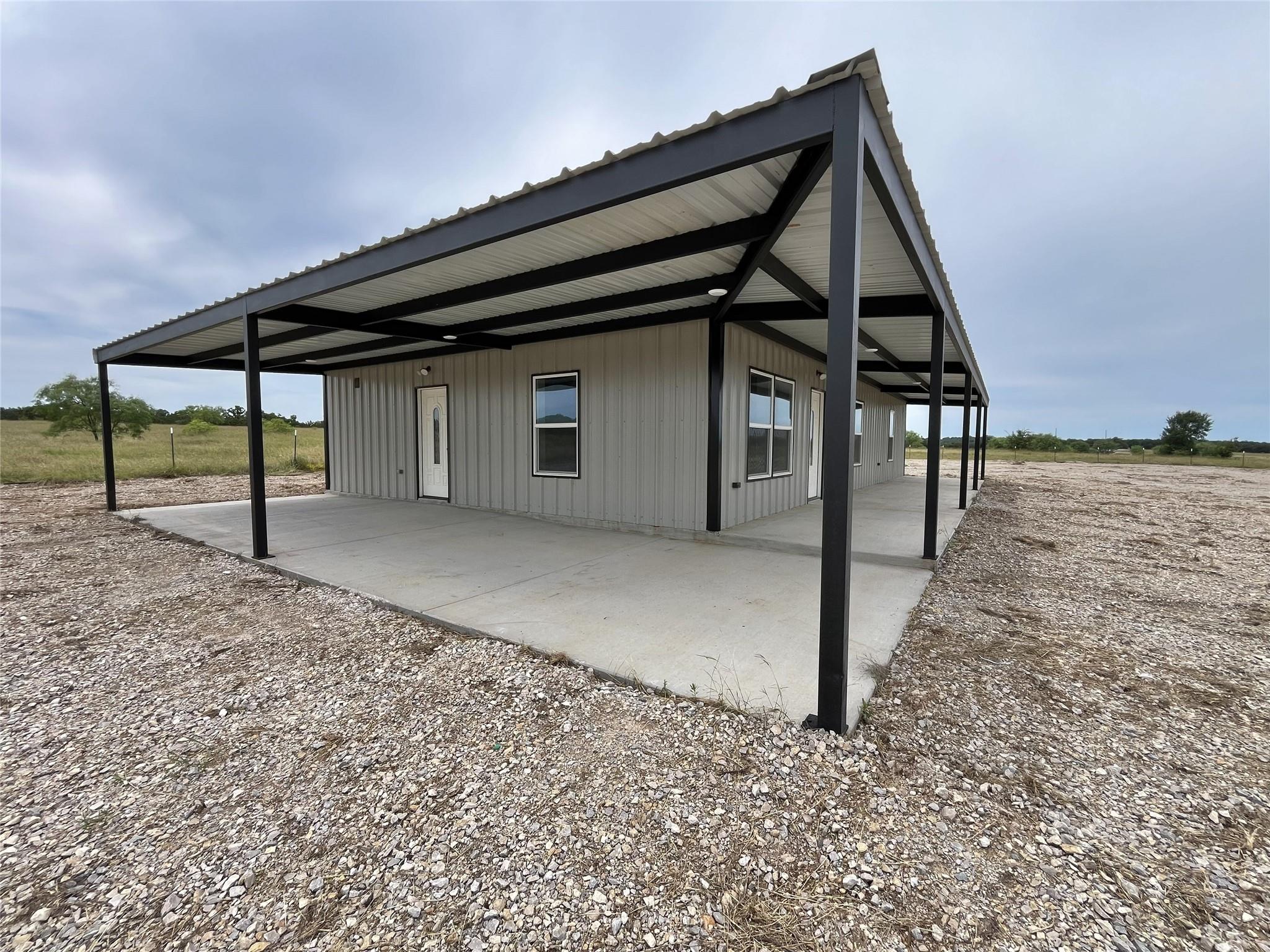 main property photo 23