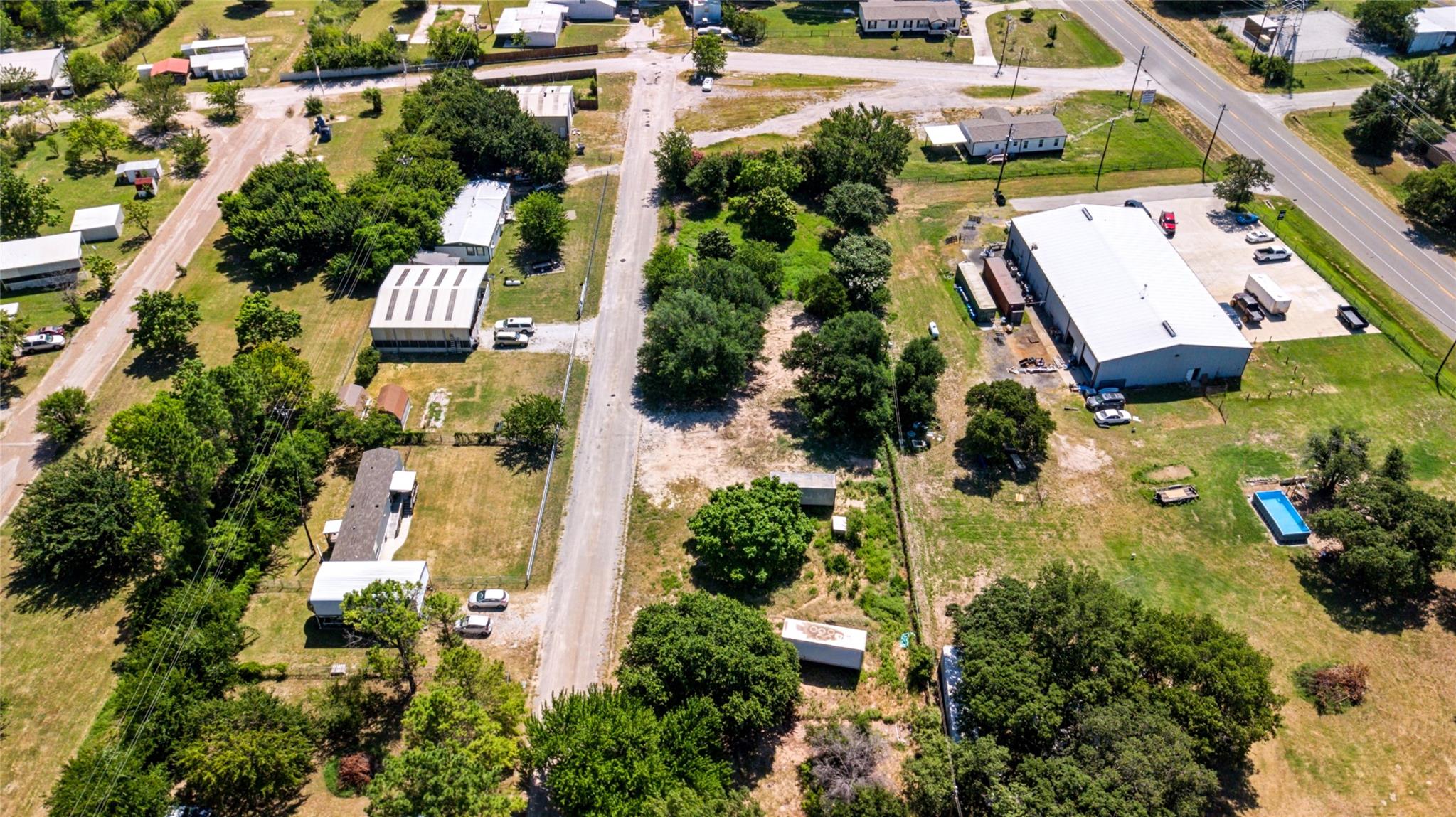 main property photo 13