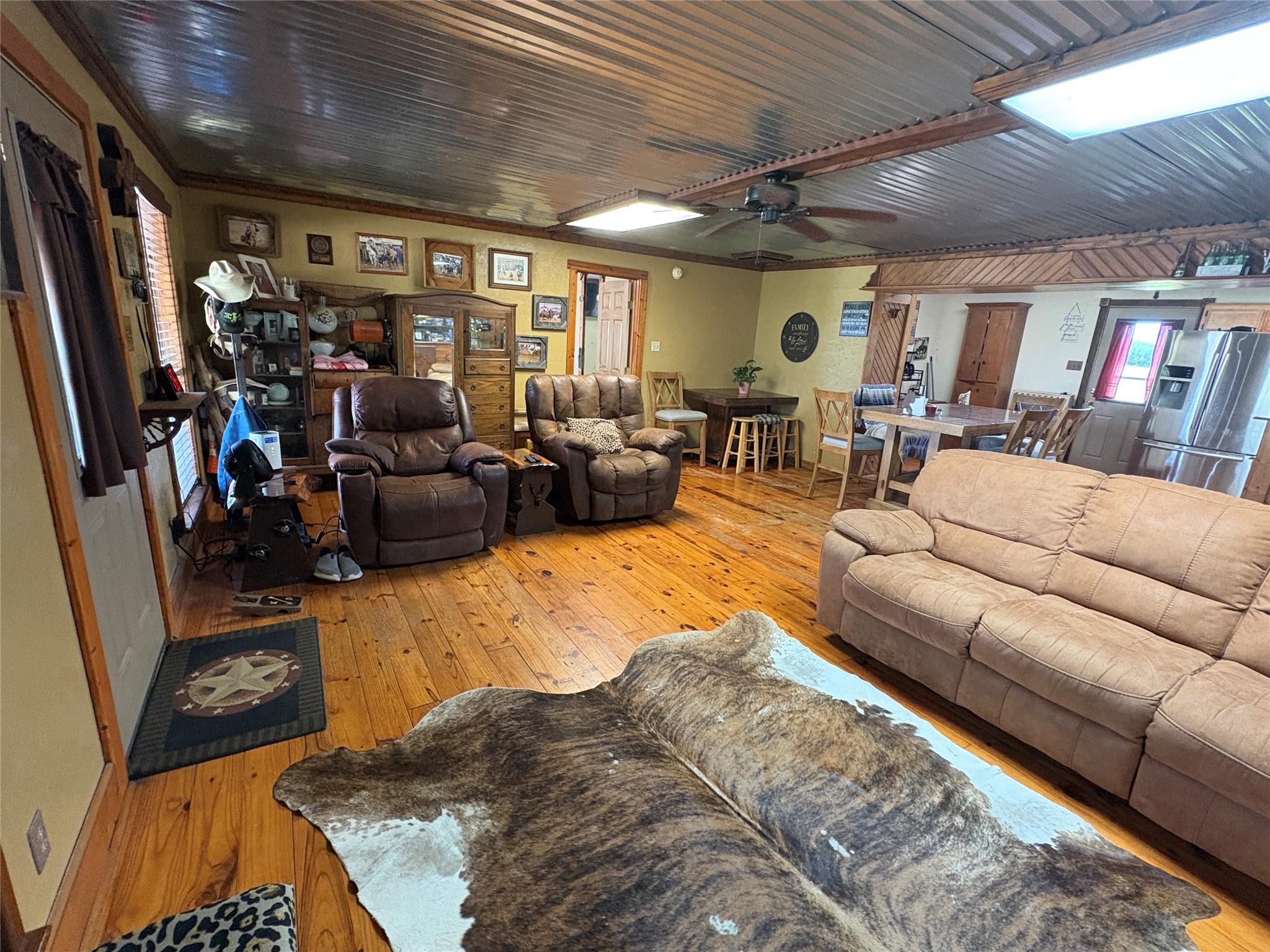 main property photo 17