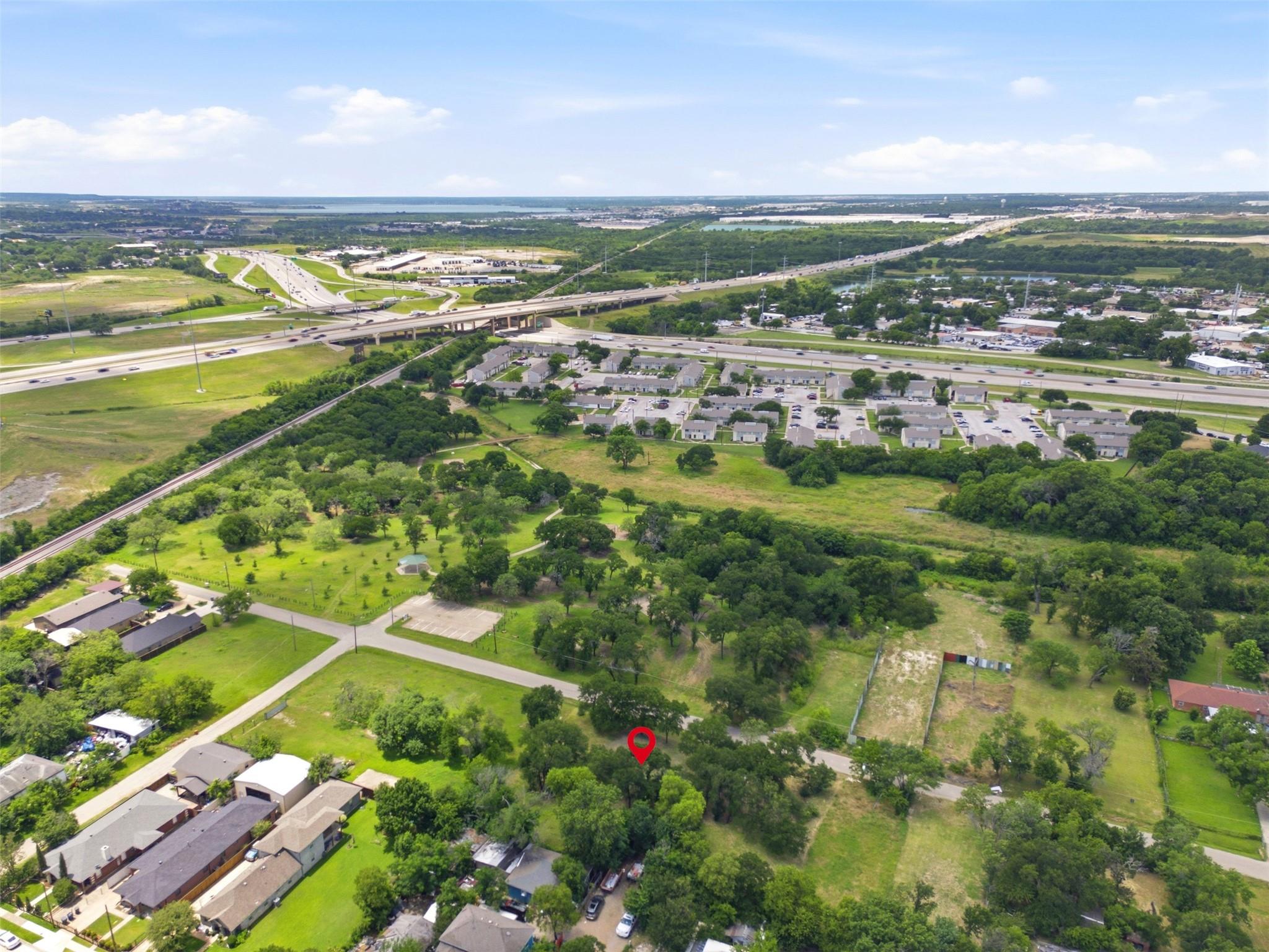 main property photo 8