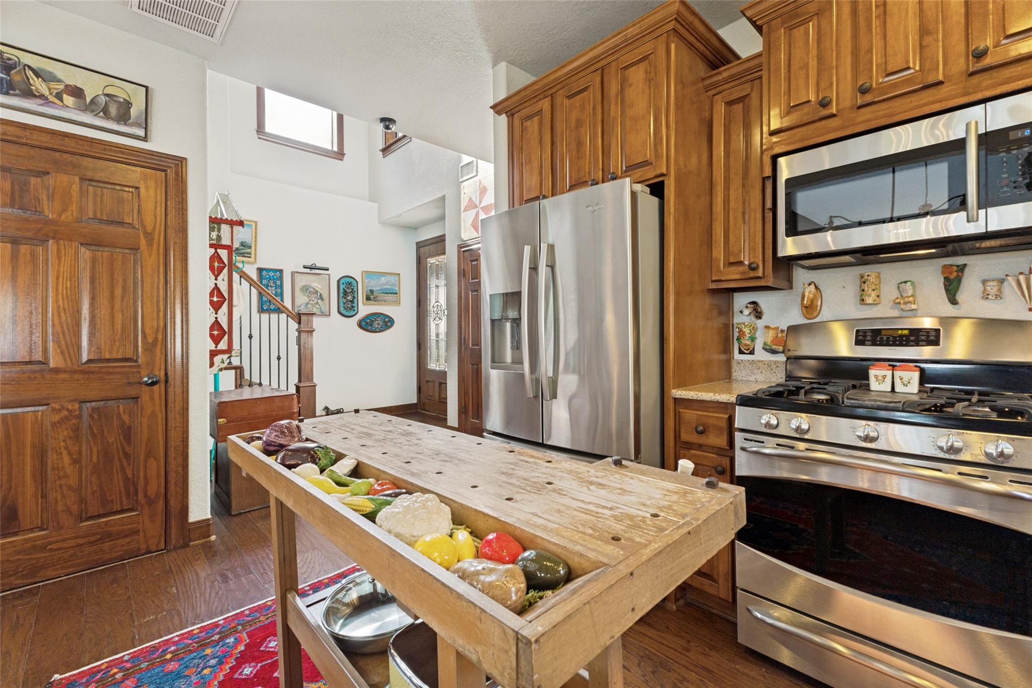 main property photo 23