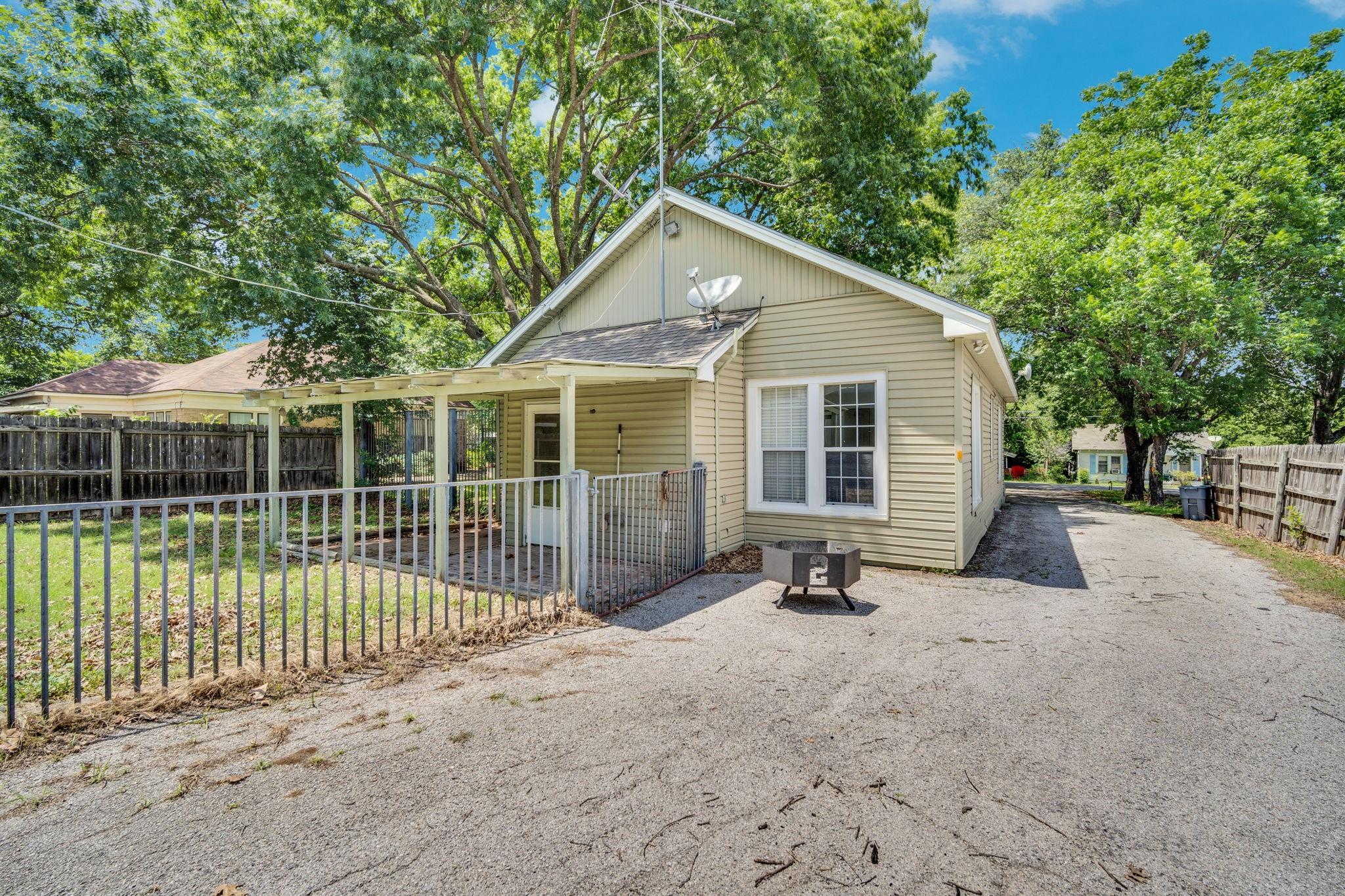 main property photo 21