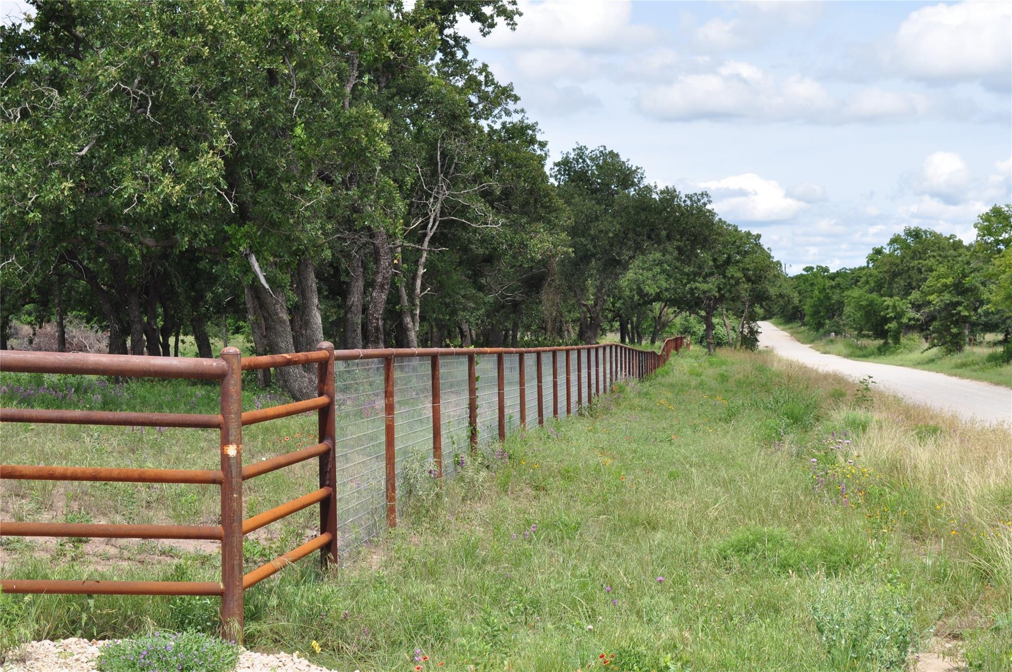 main property photo 16