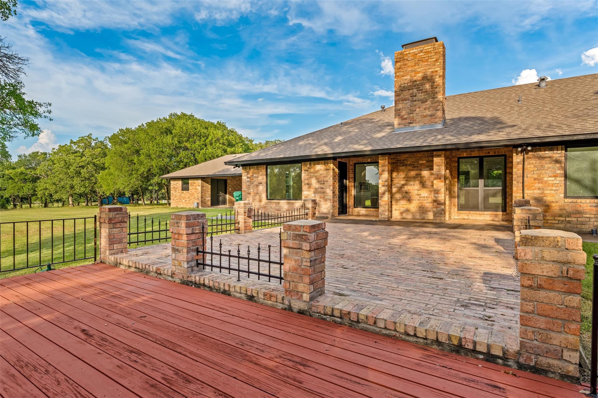 main property photo 33