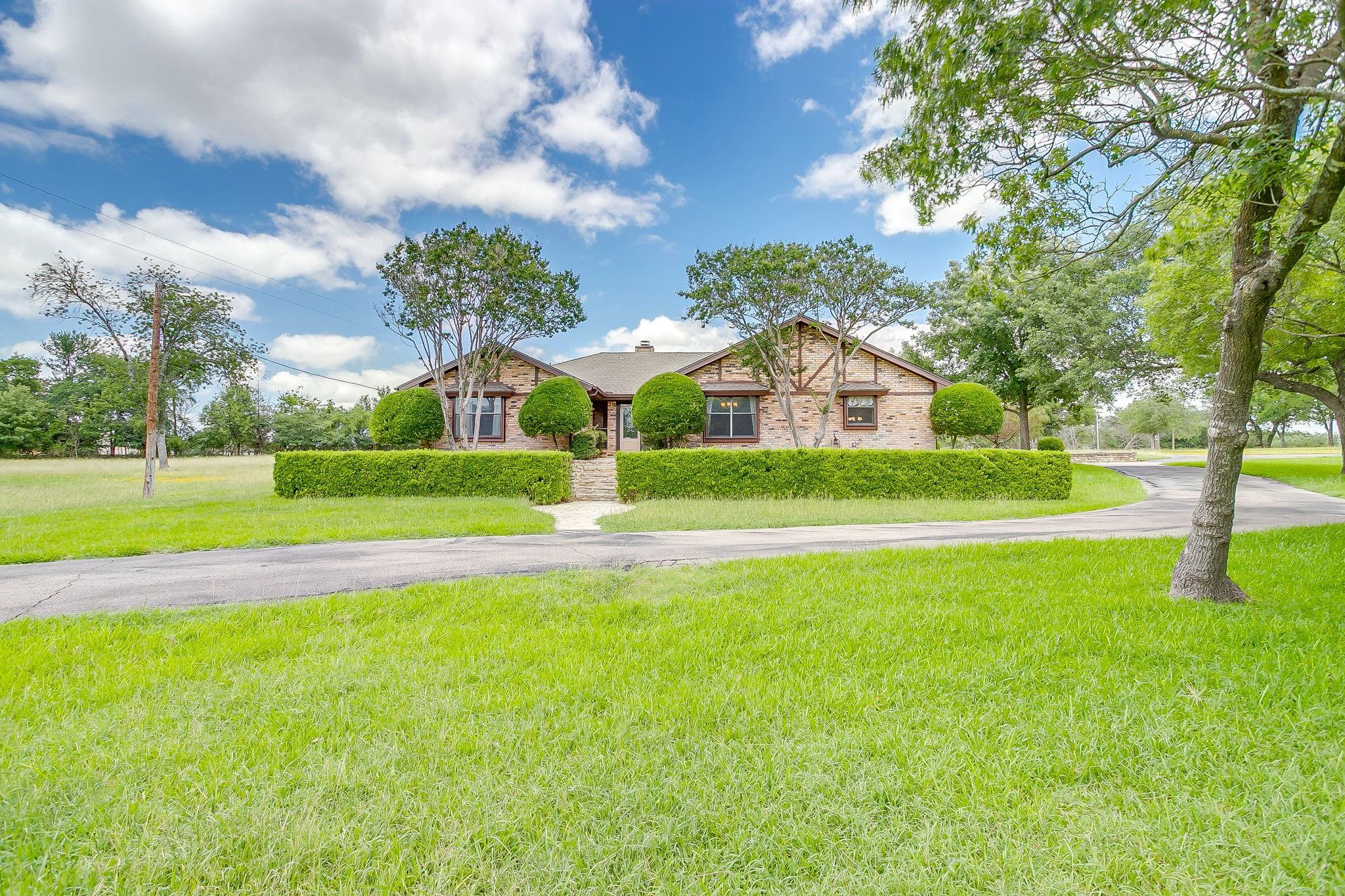 main property photo 9