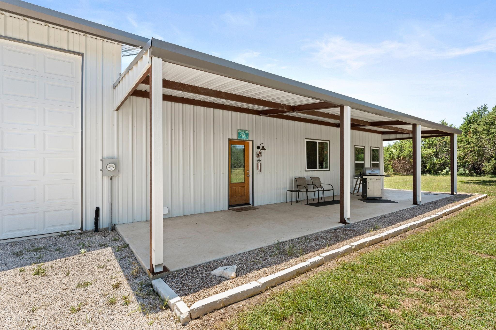 main property photo 5