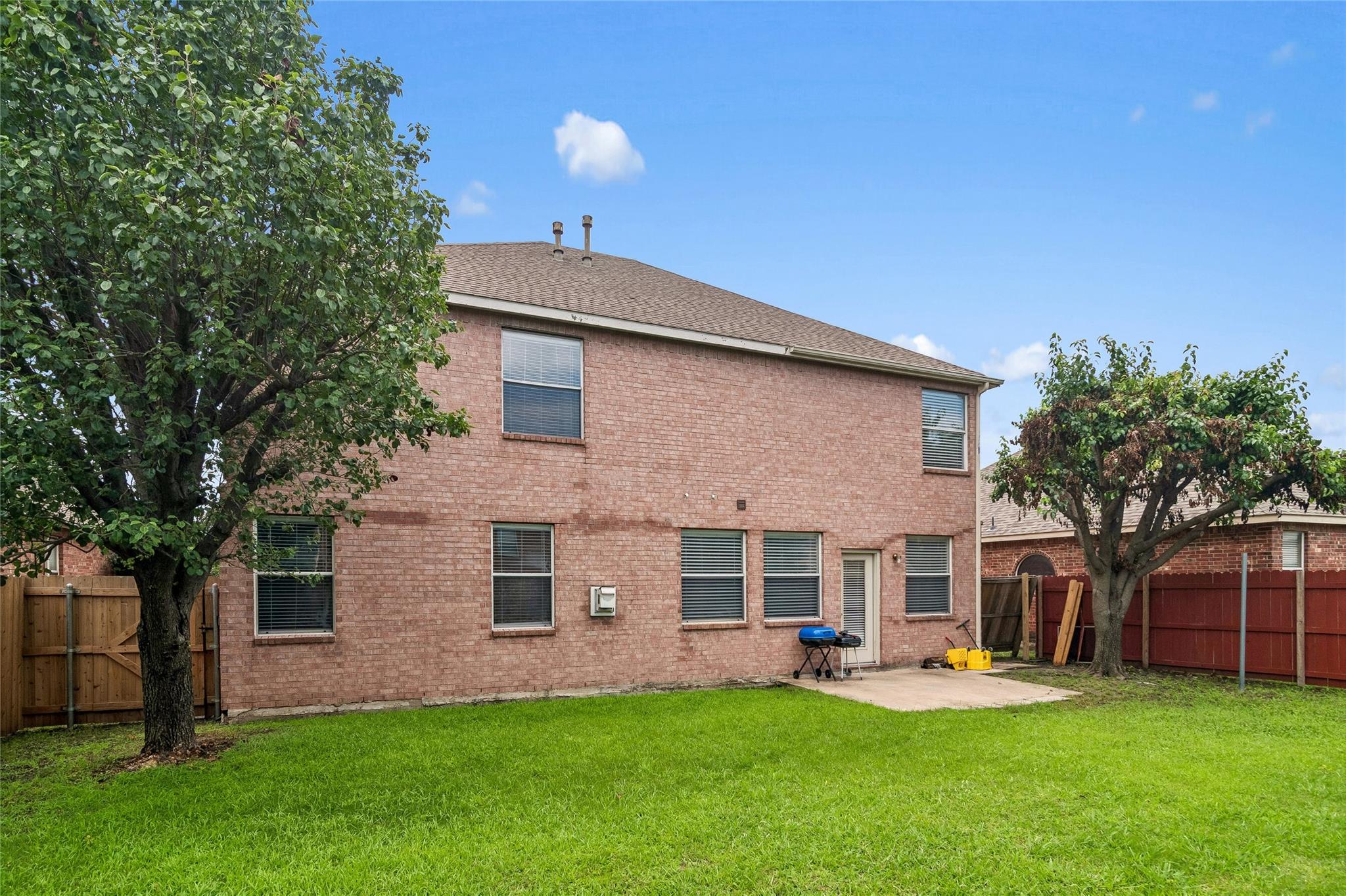 main property photo 22