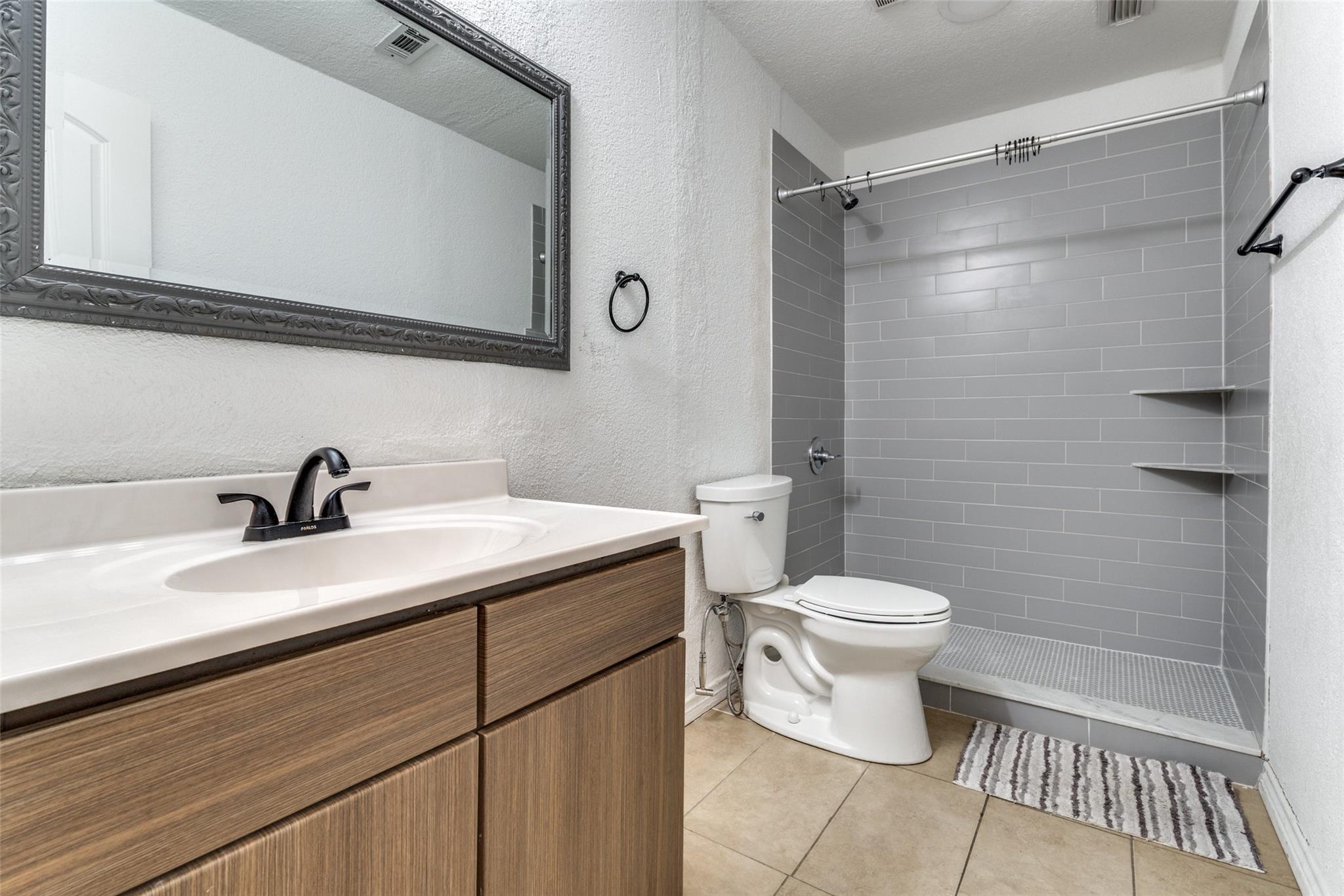 property viewer photo 19