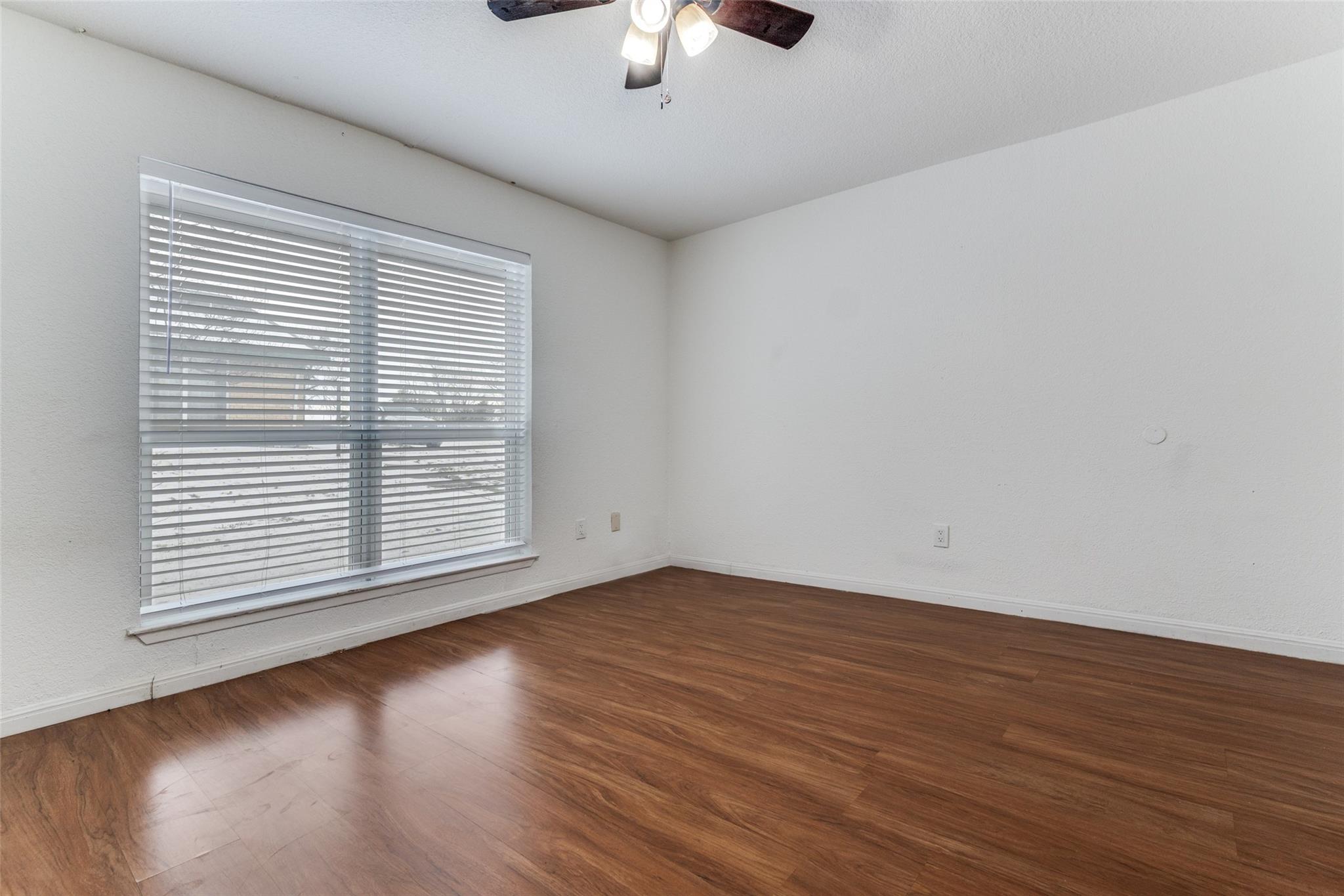 property viewer photo 20