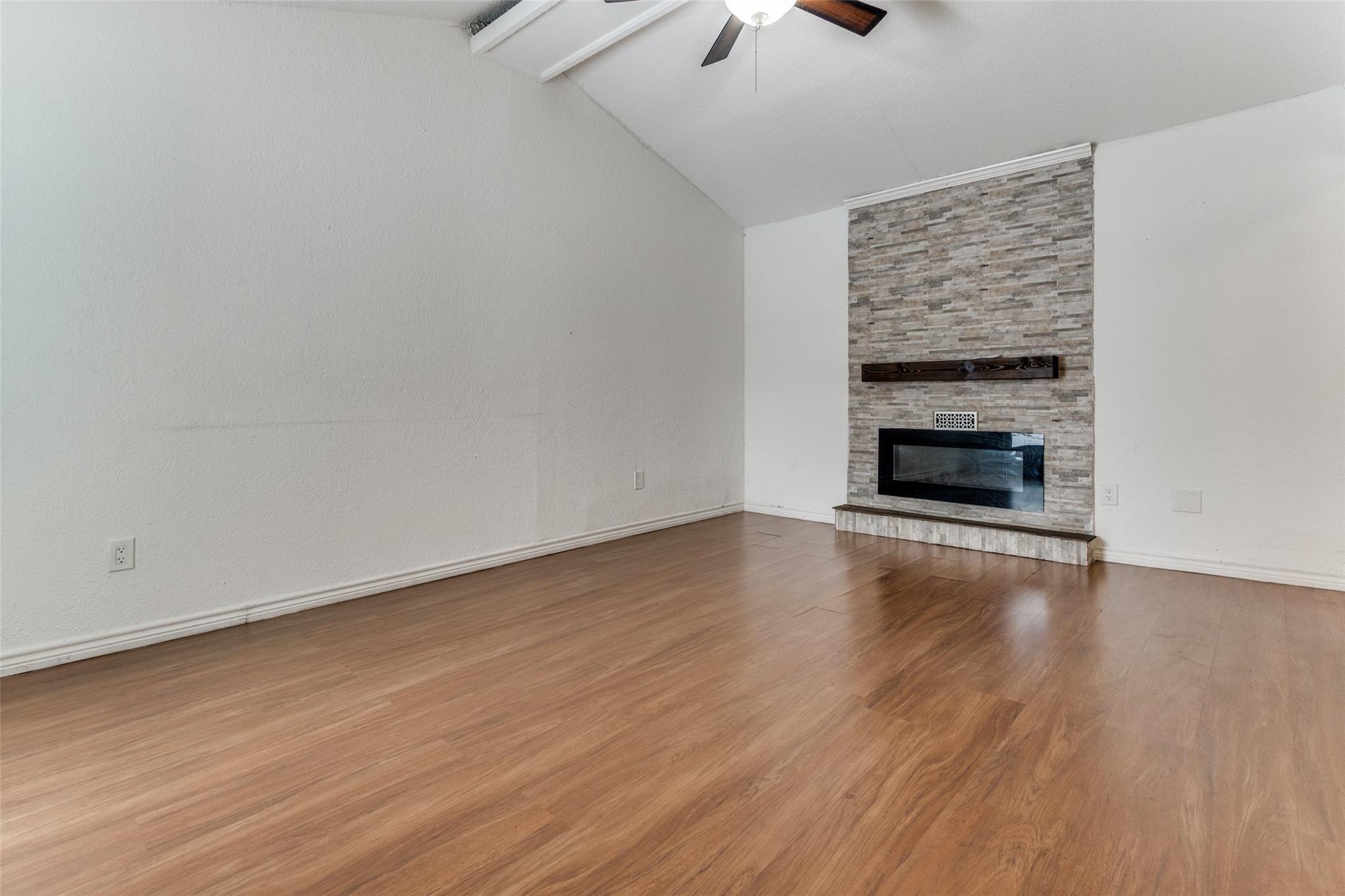 property viewer photo 5