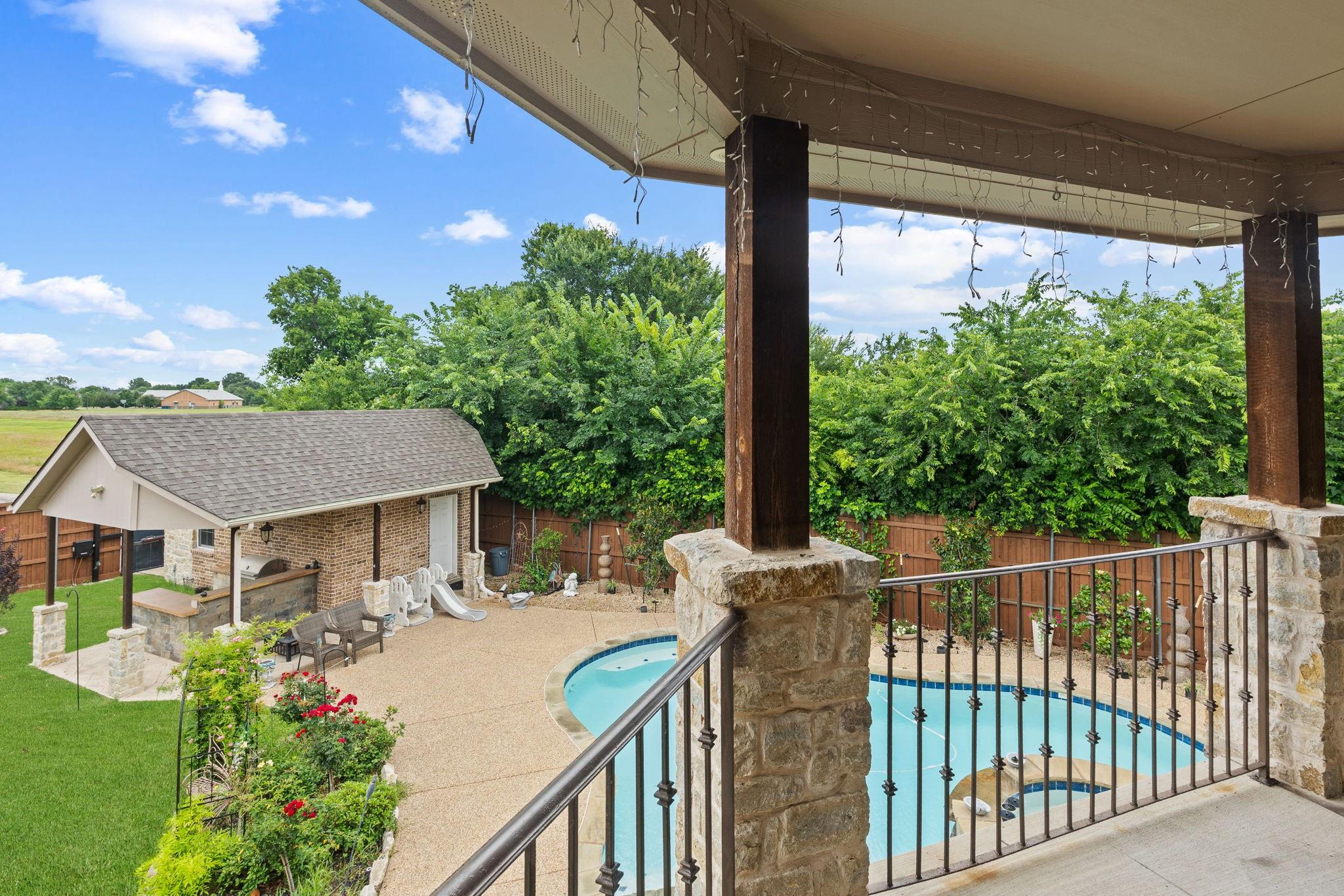 main property photo 22