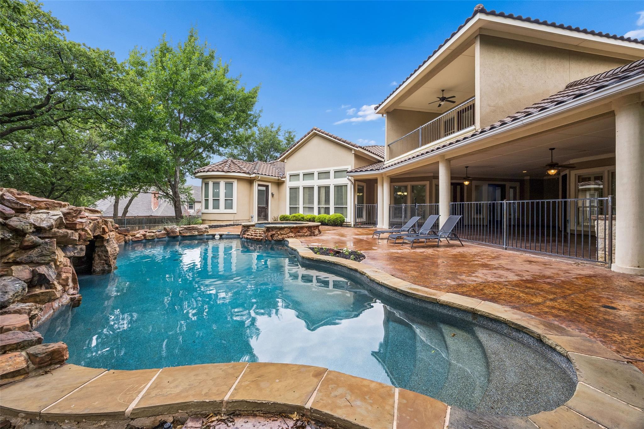 main property photo 38