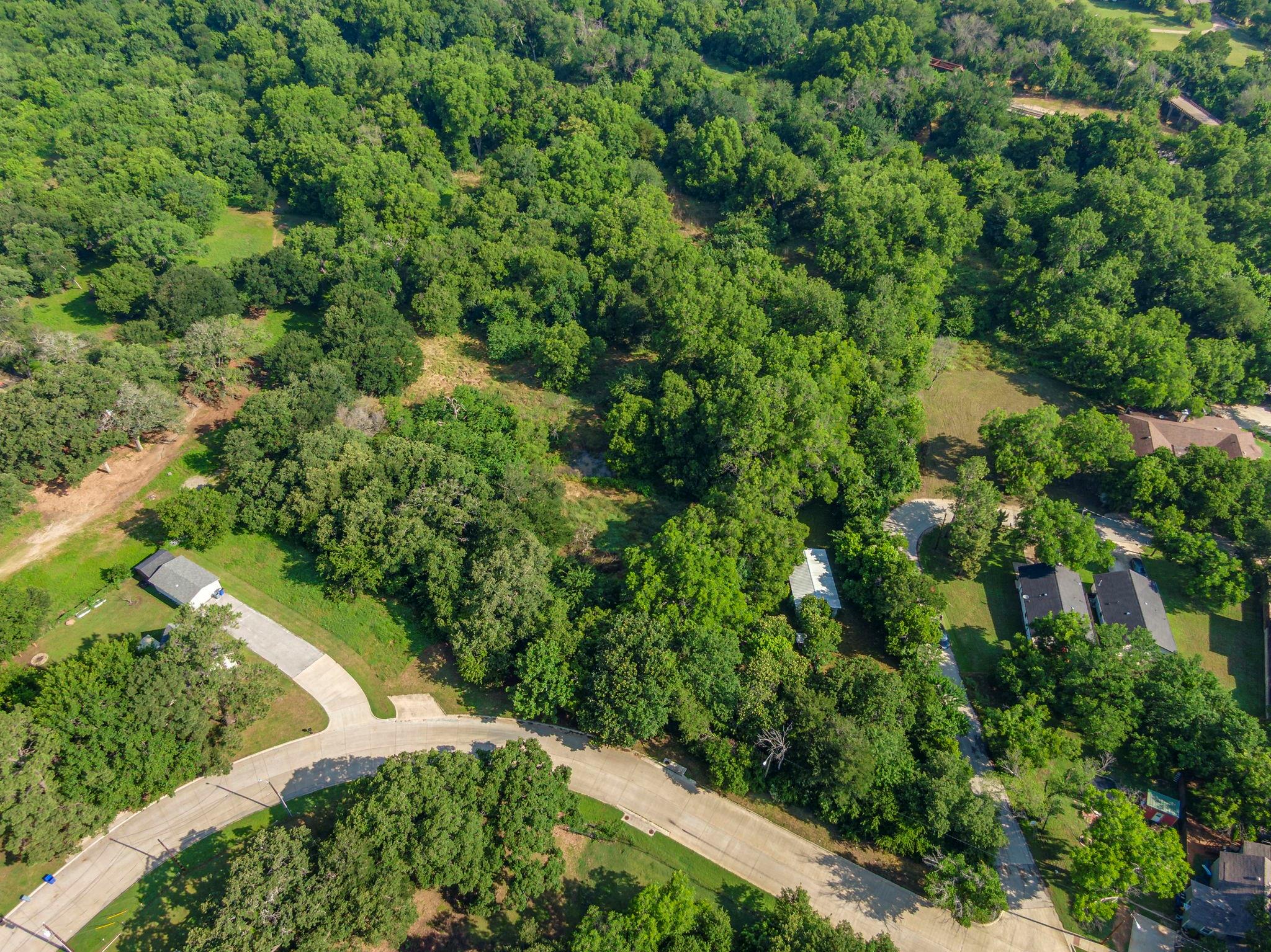 main property photo 29