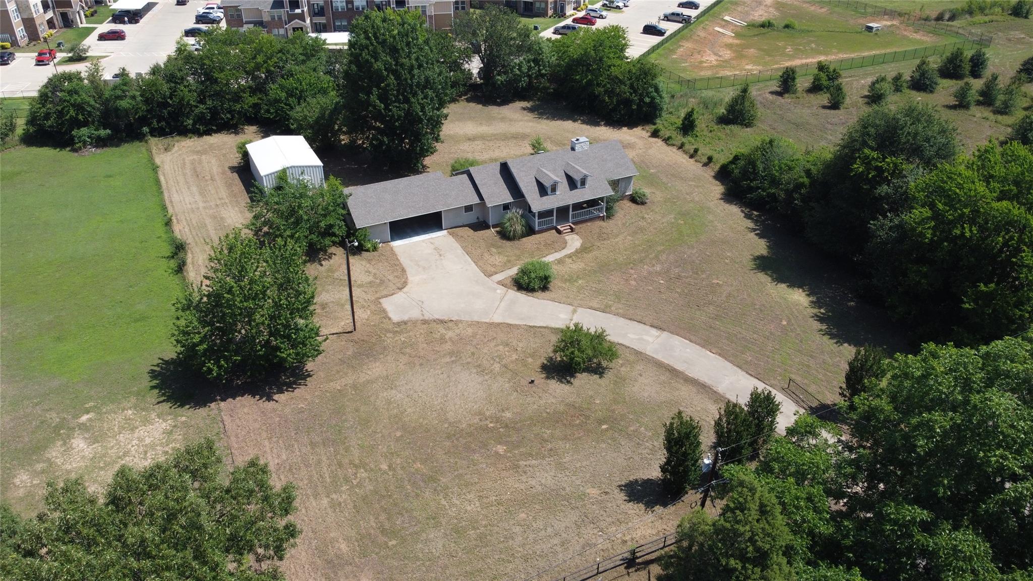 main property photo 3