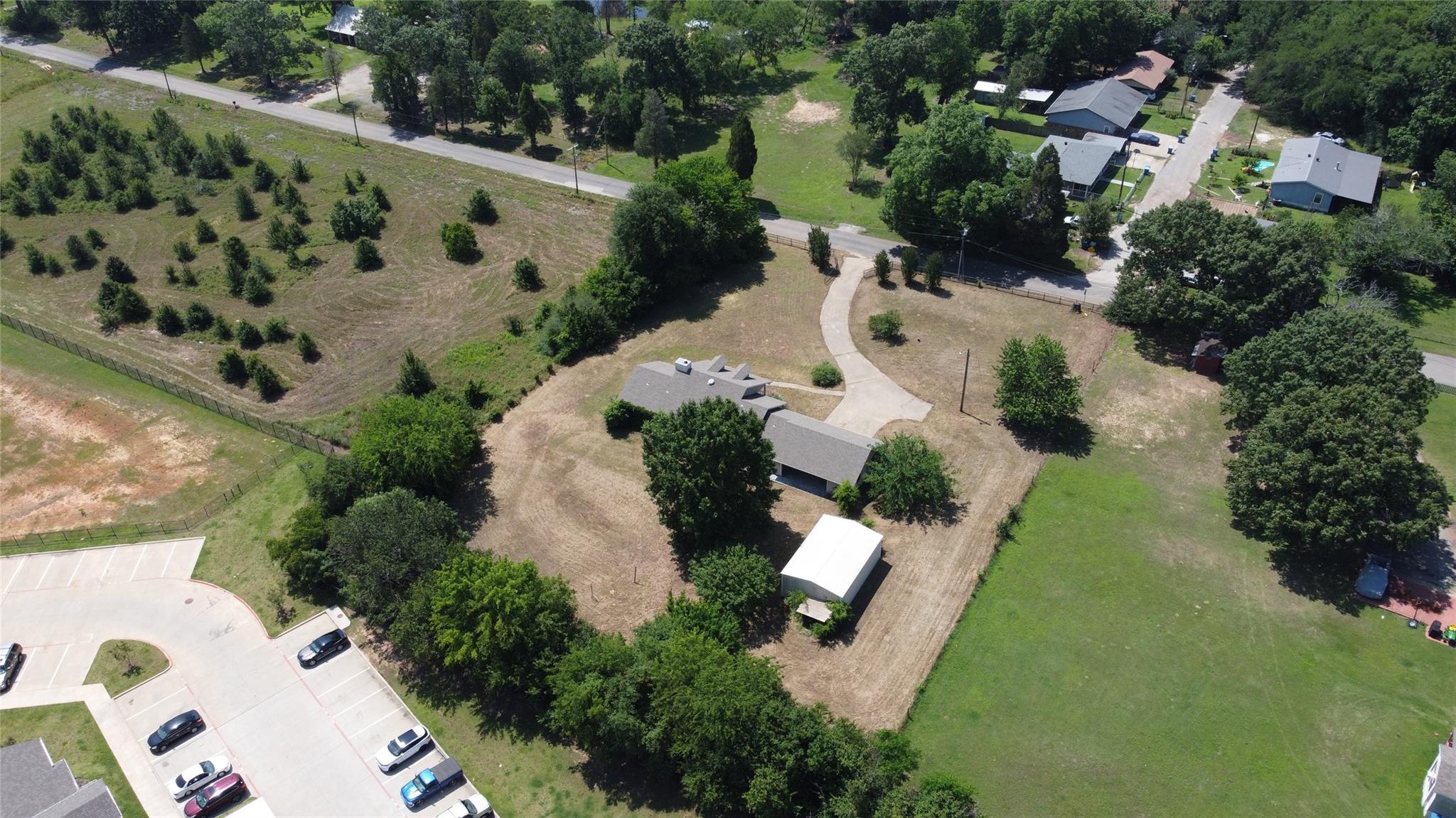 main property photo 8