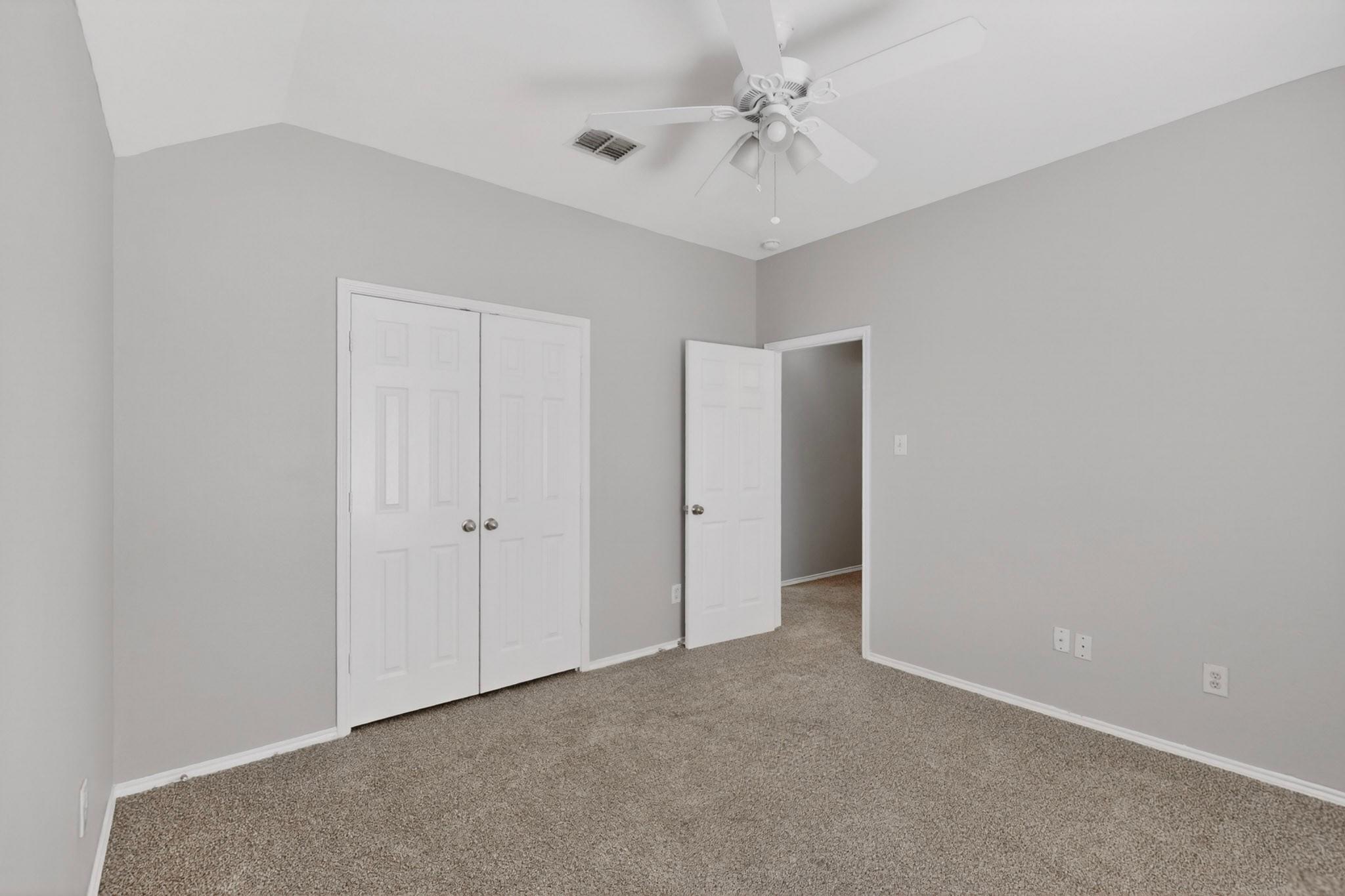 property viewer photo 23