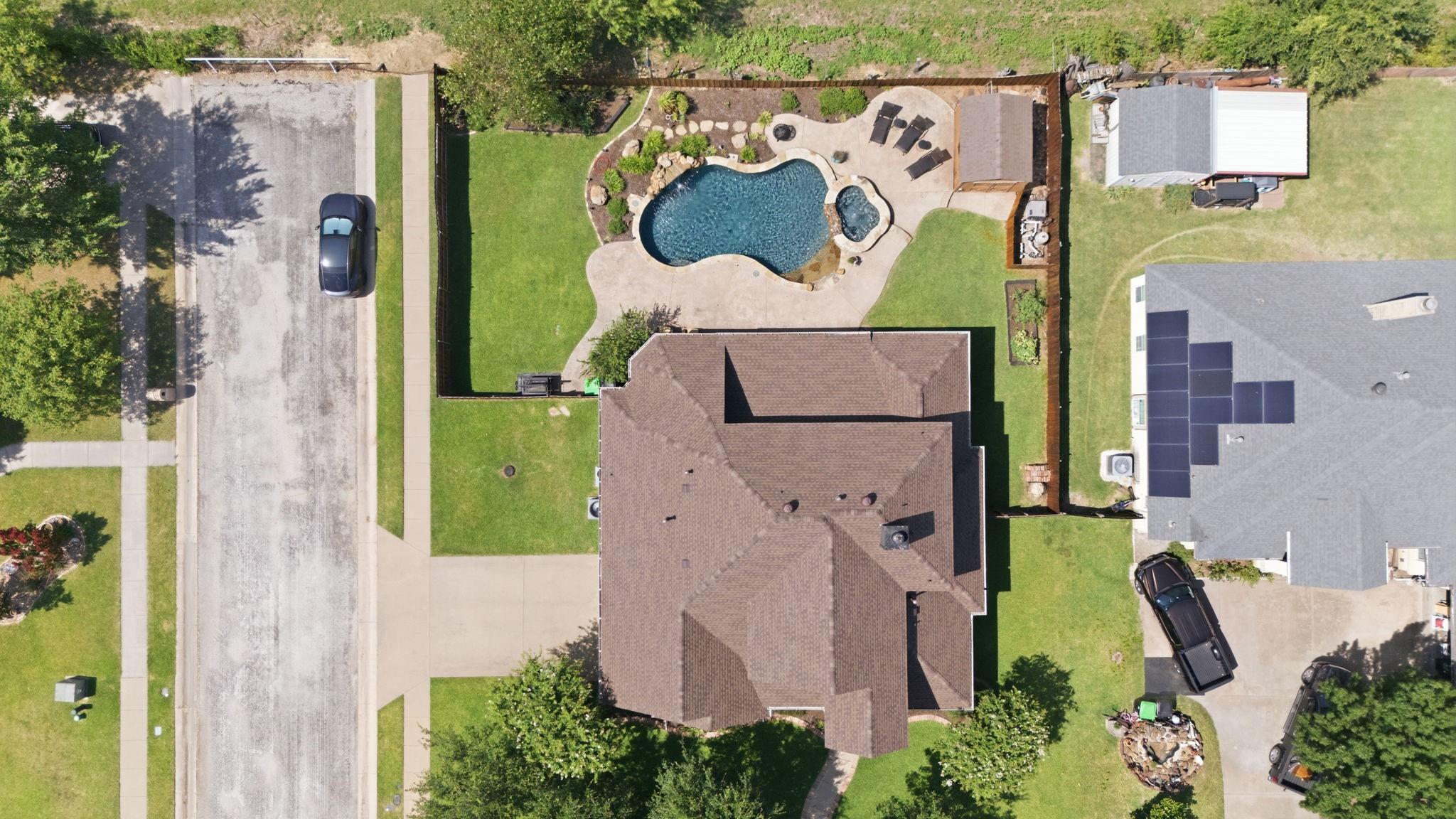 main property photo 35