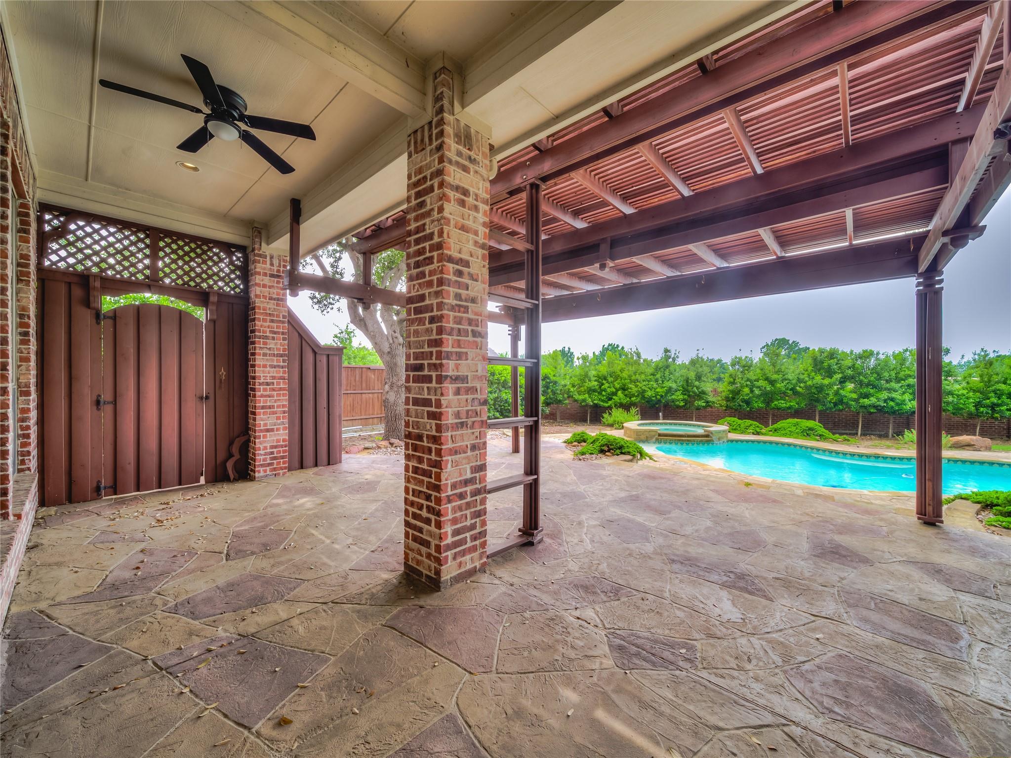 main property photo 35