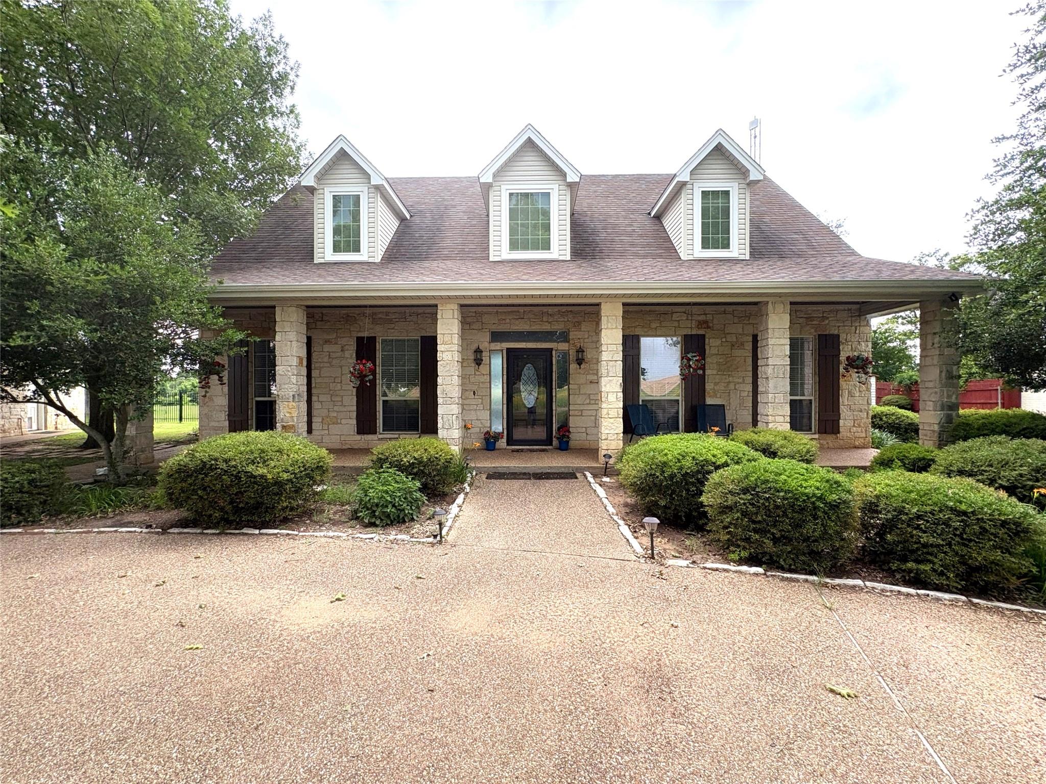 main property photo 5