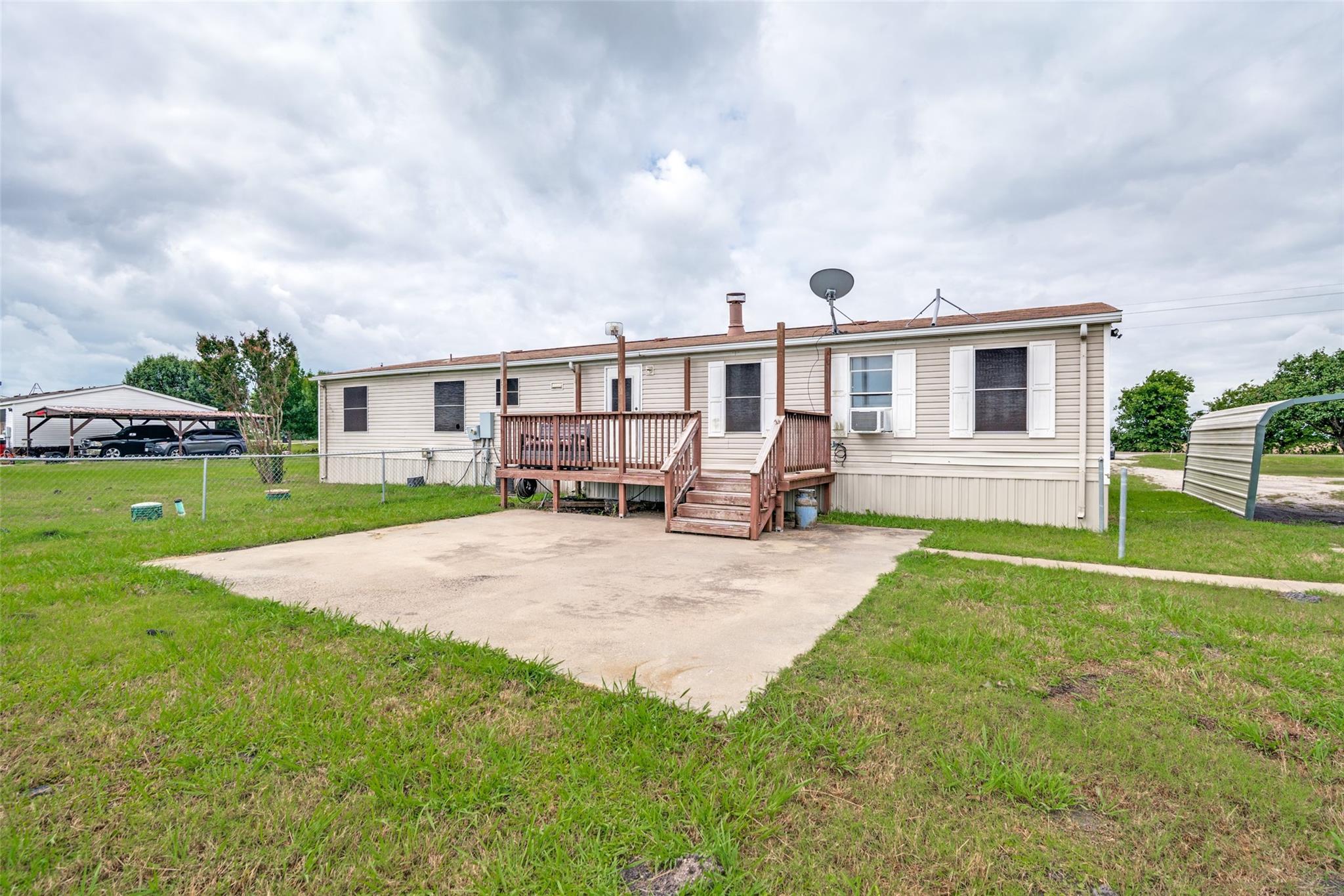 main property photo 3
