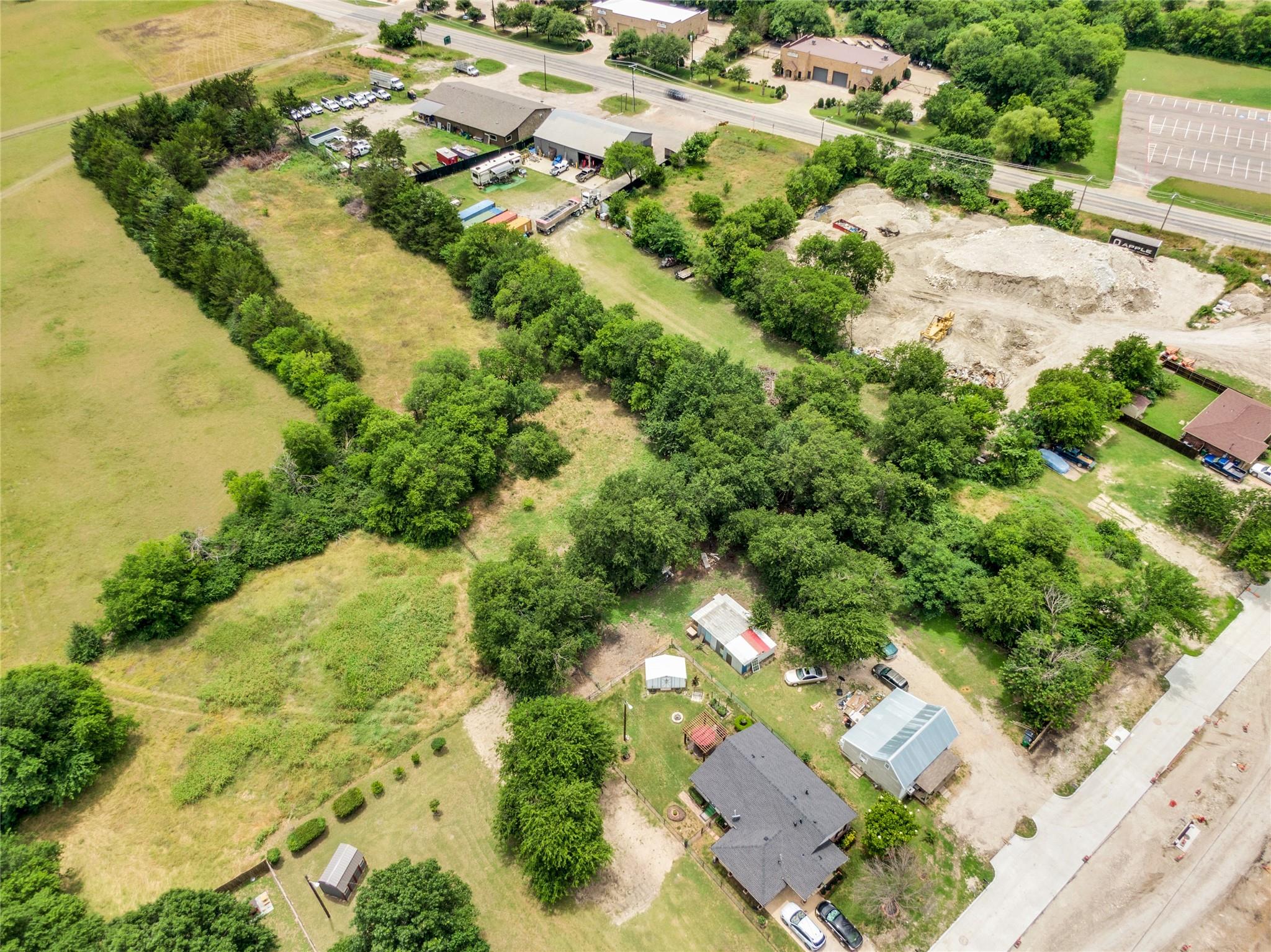 main property photo 14