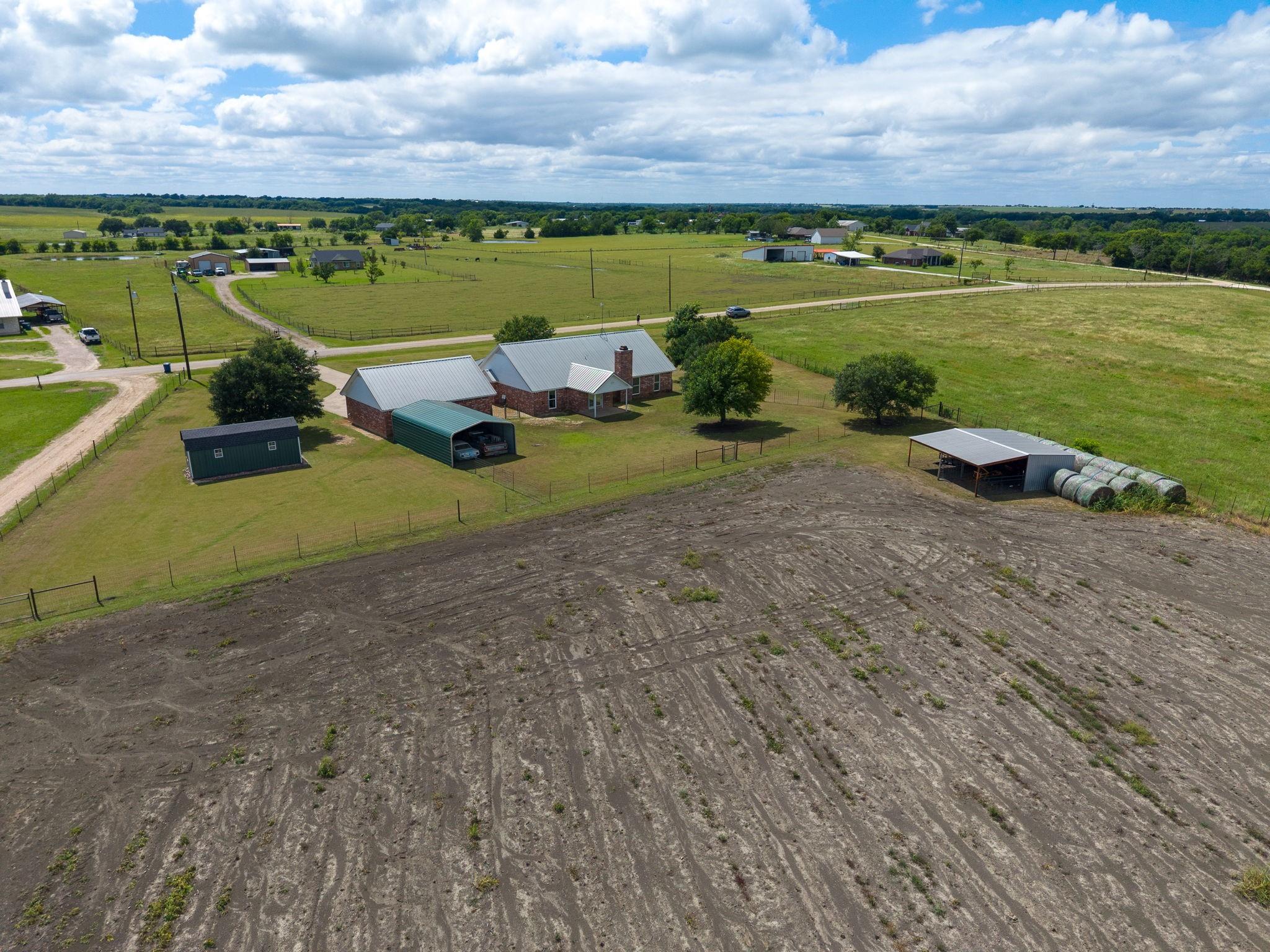 main property photo 33