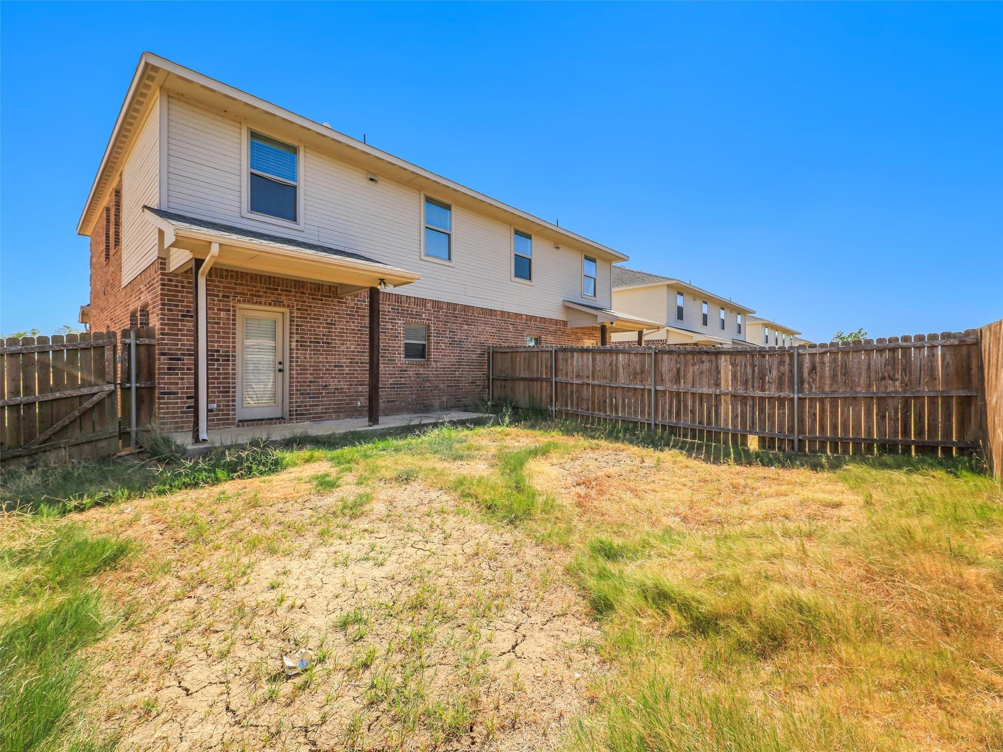 main property photo 18