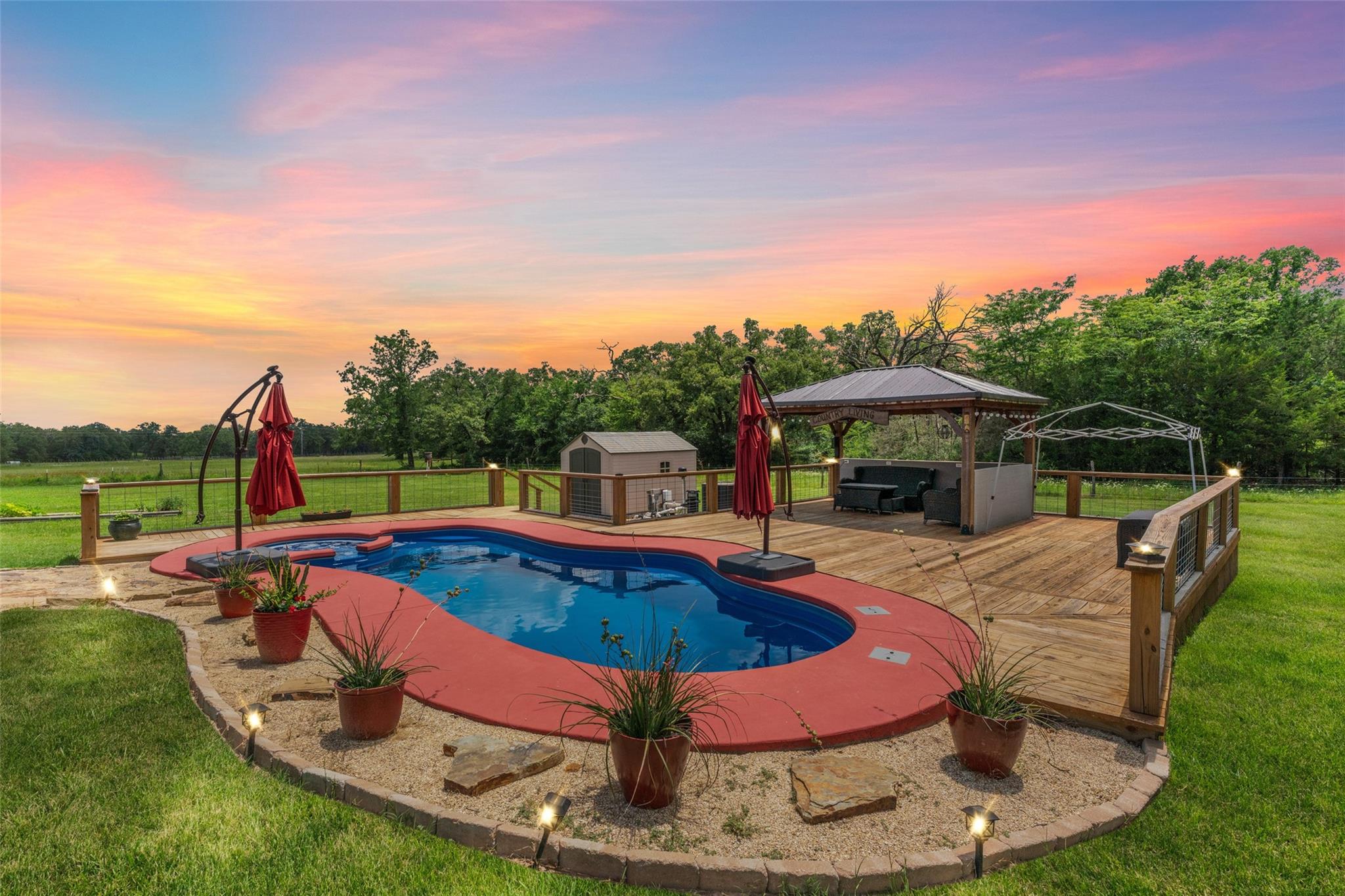 main property photo 22