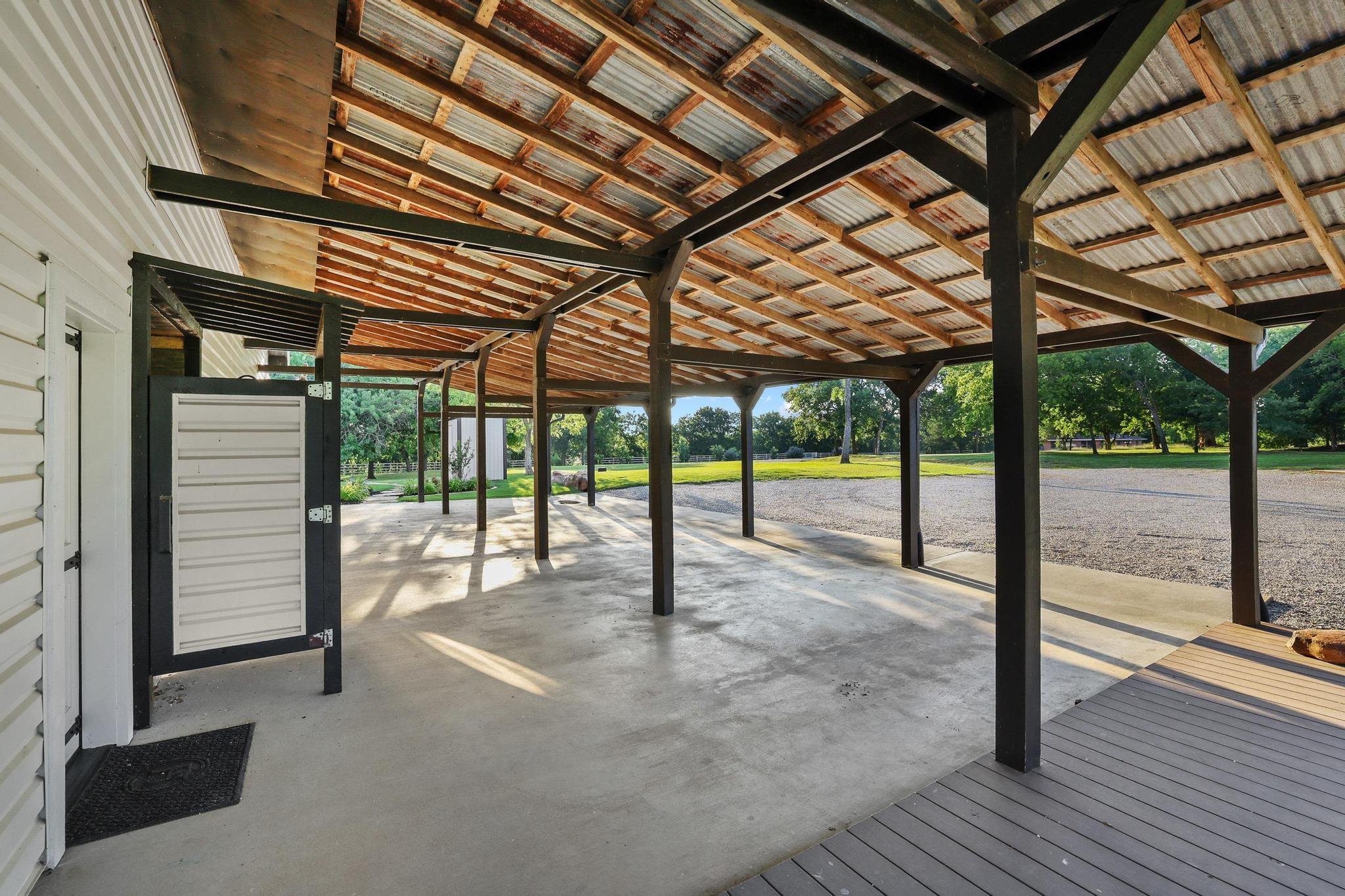main property photo 23
