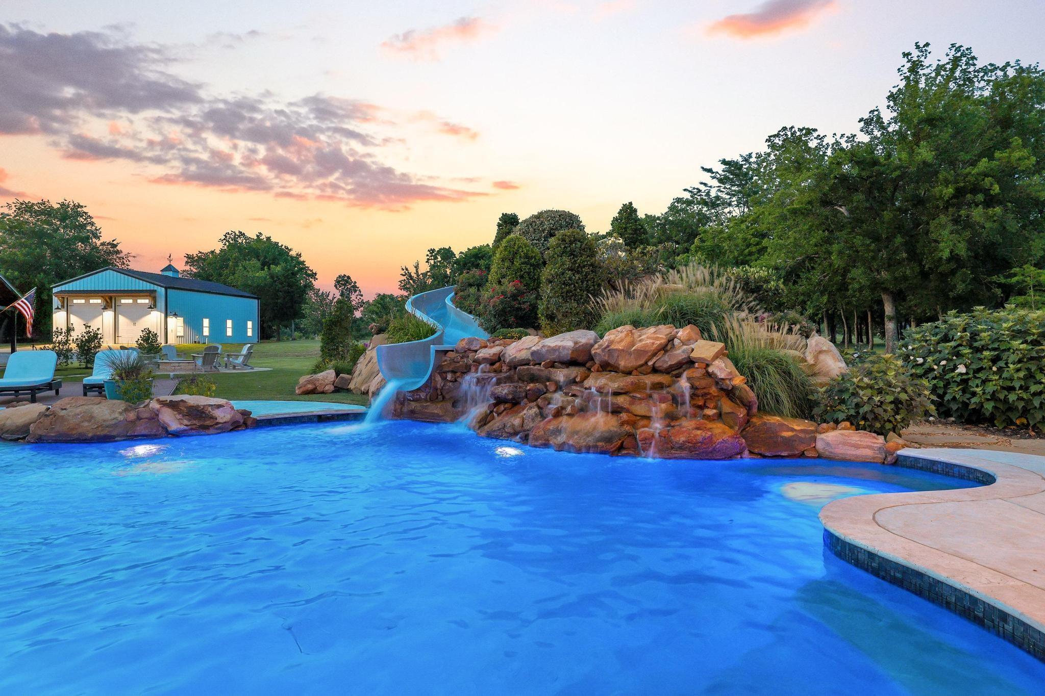 main property photo 34