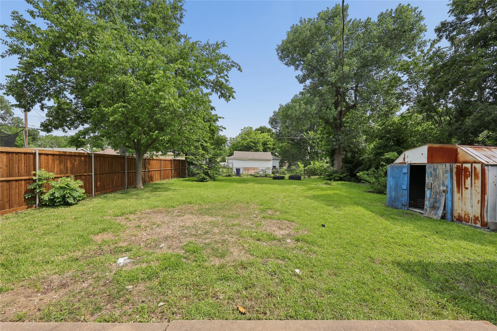 main property photo 25