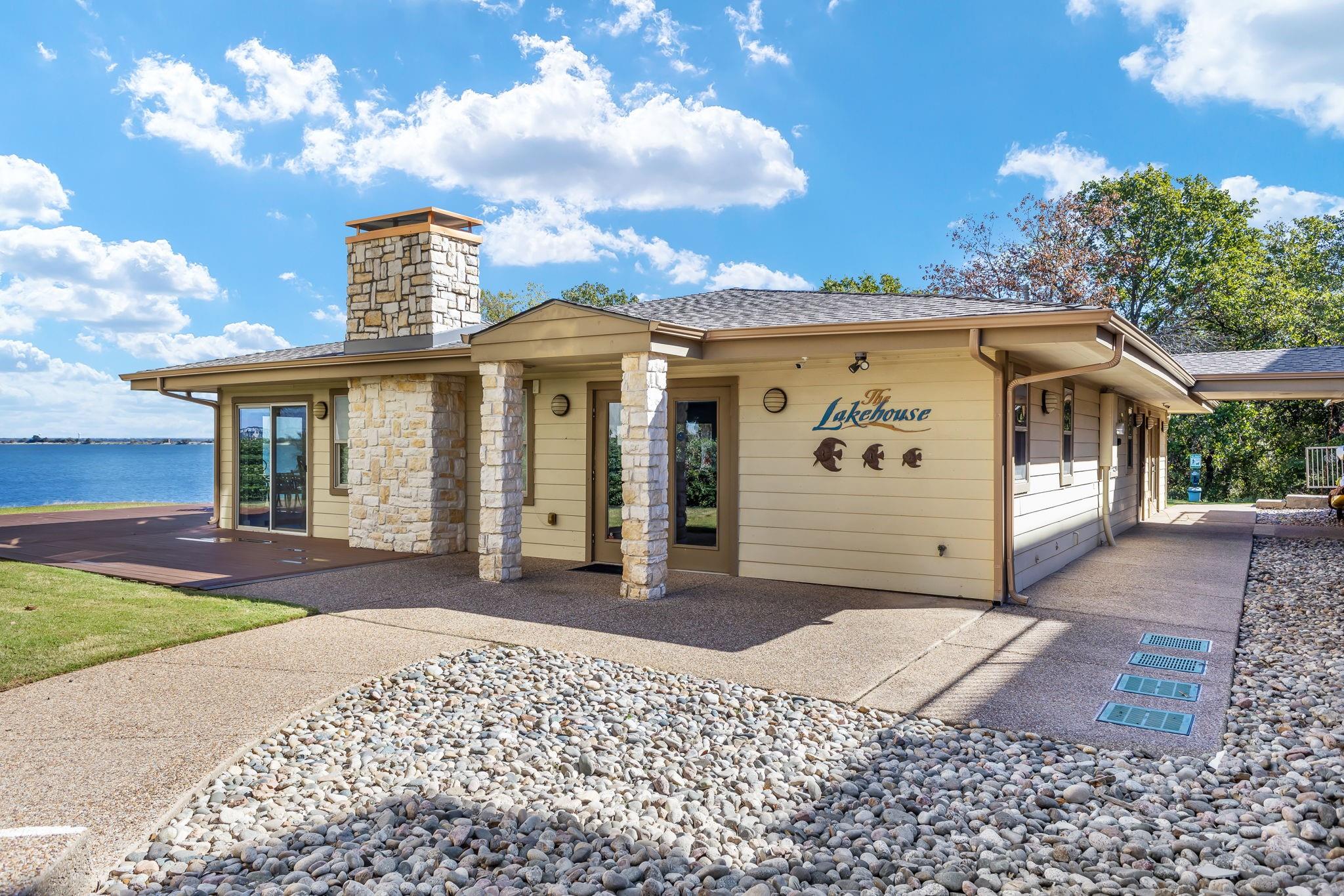 main property photo 34