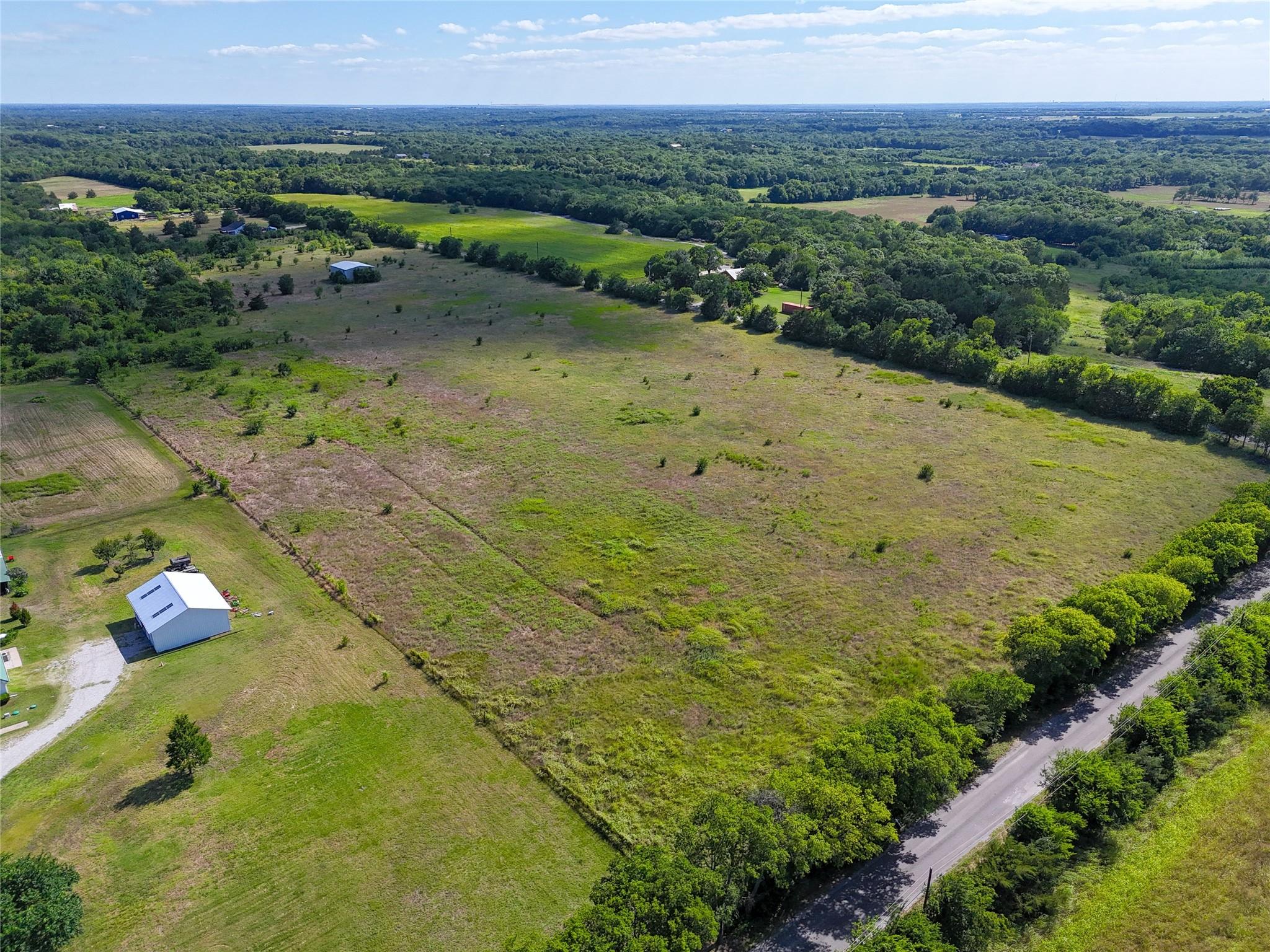 main property photo 16
