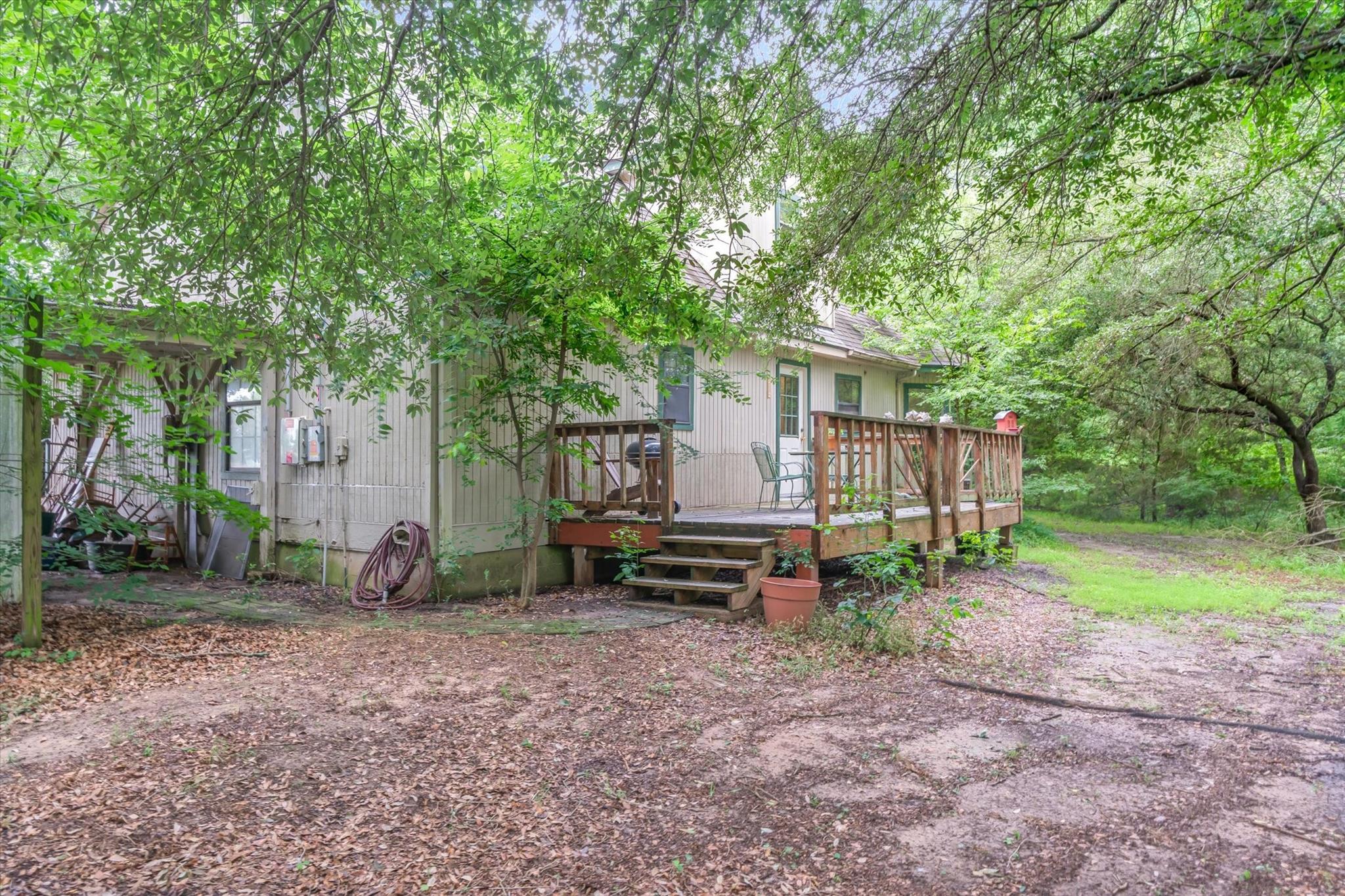 main property photo 30