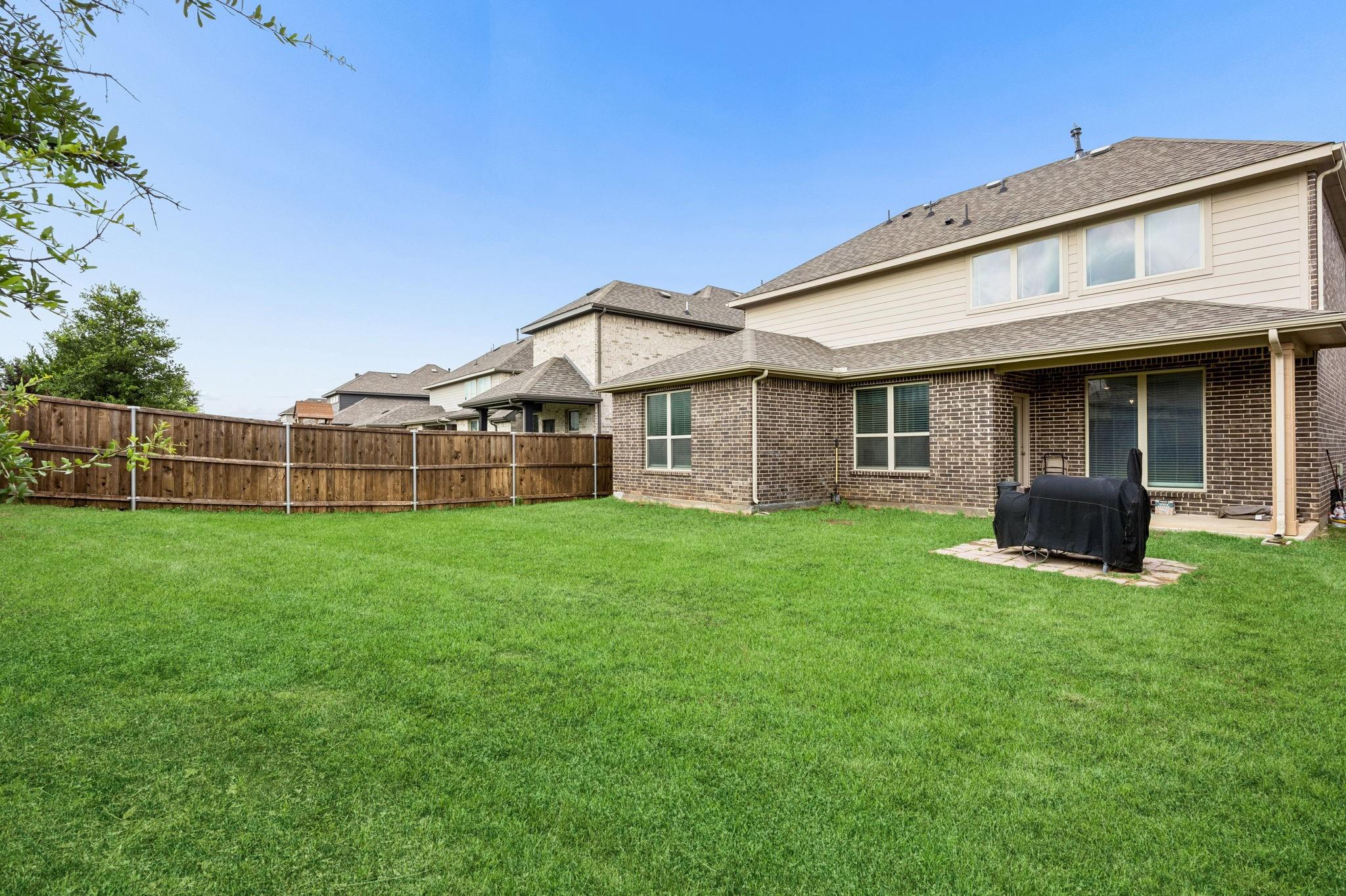 main property photo 20