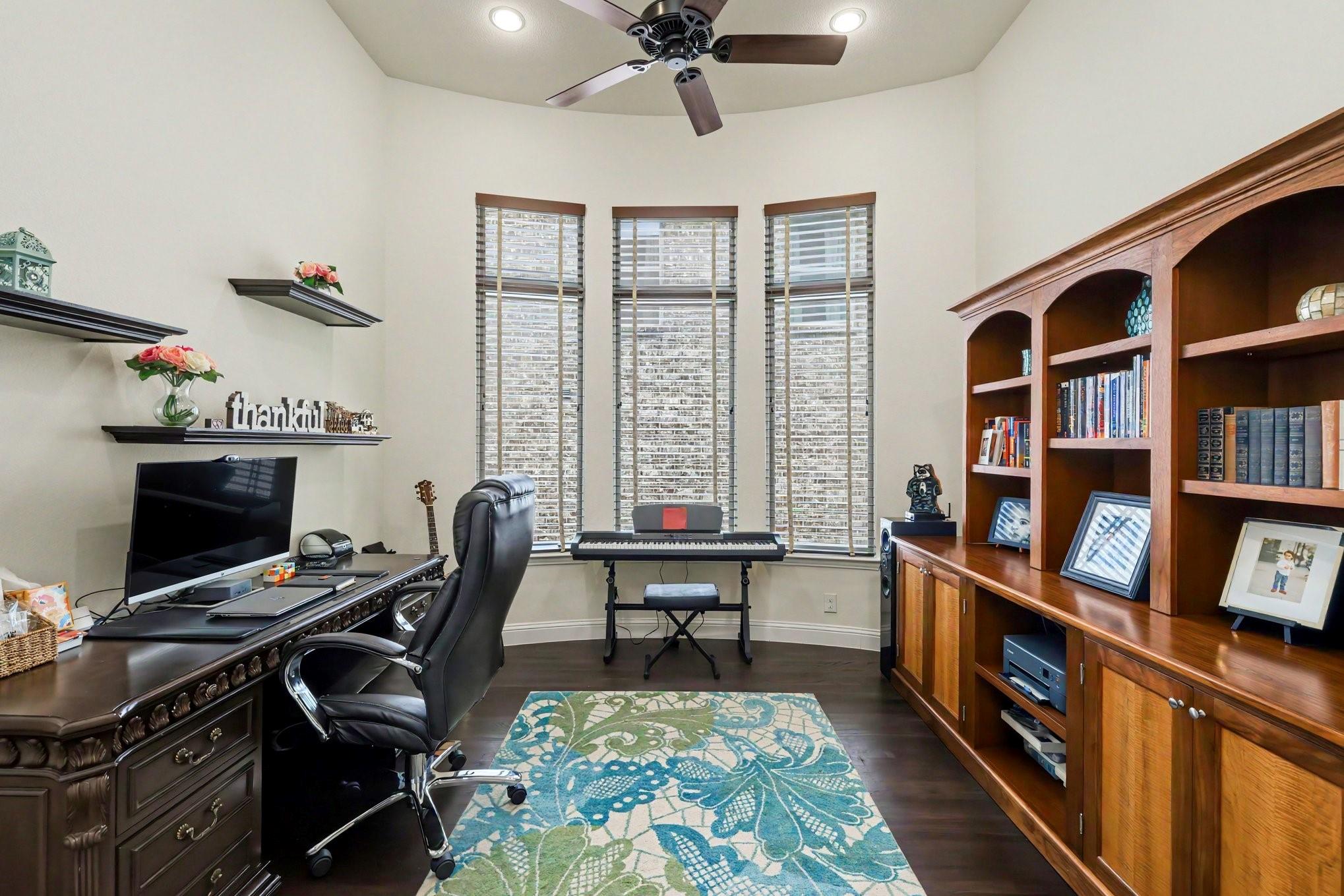 main property photo 8