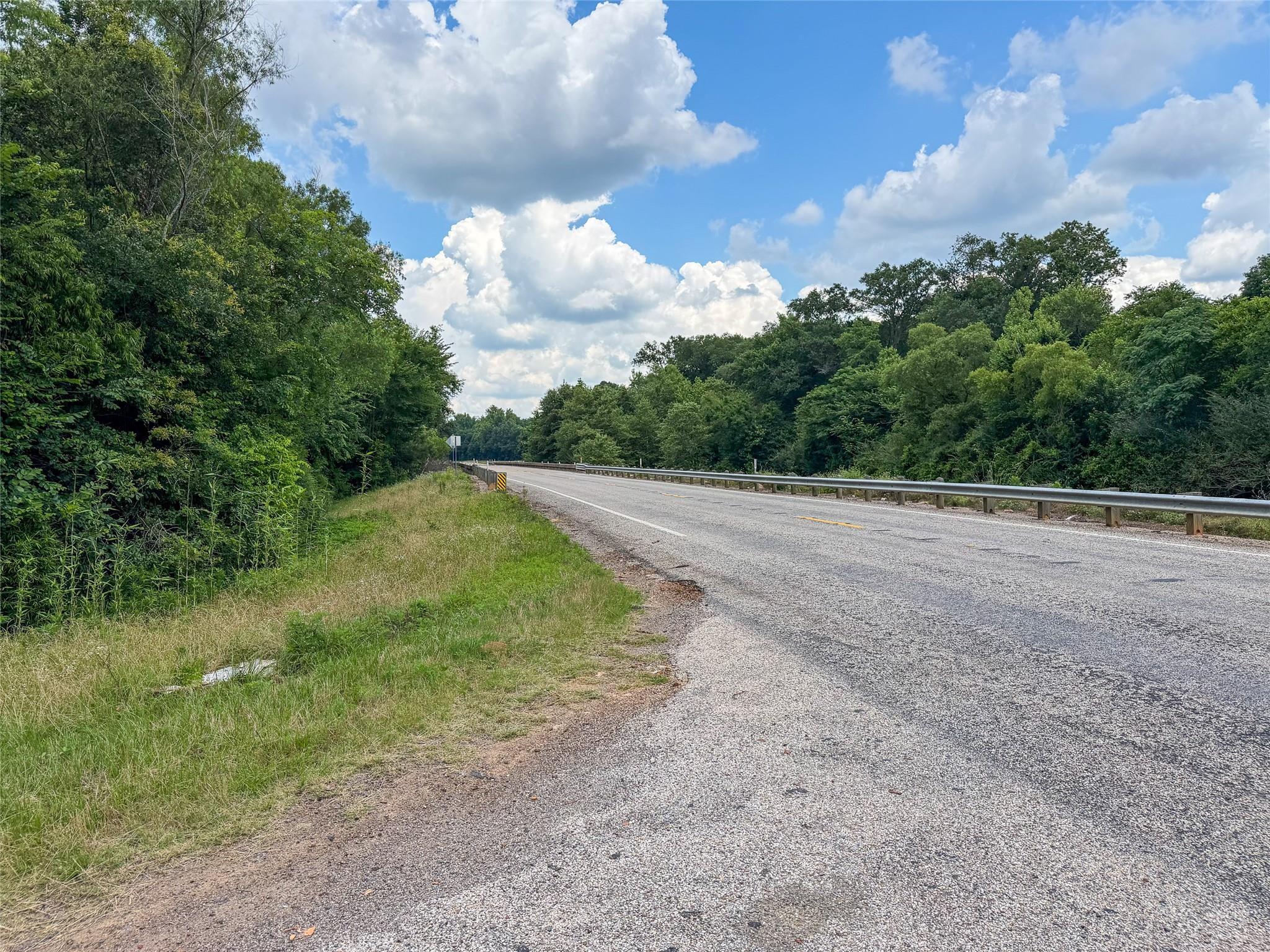 main property photo 25