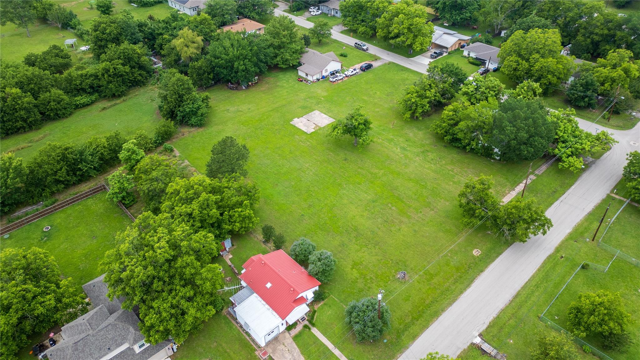 main property photo 7