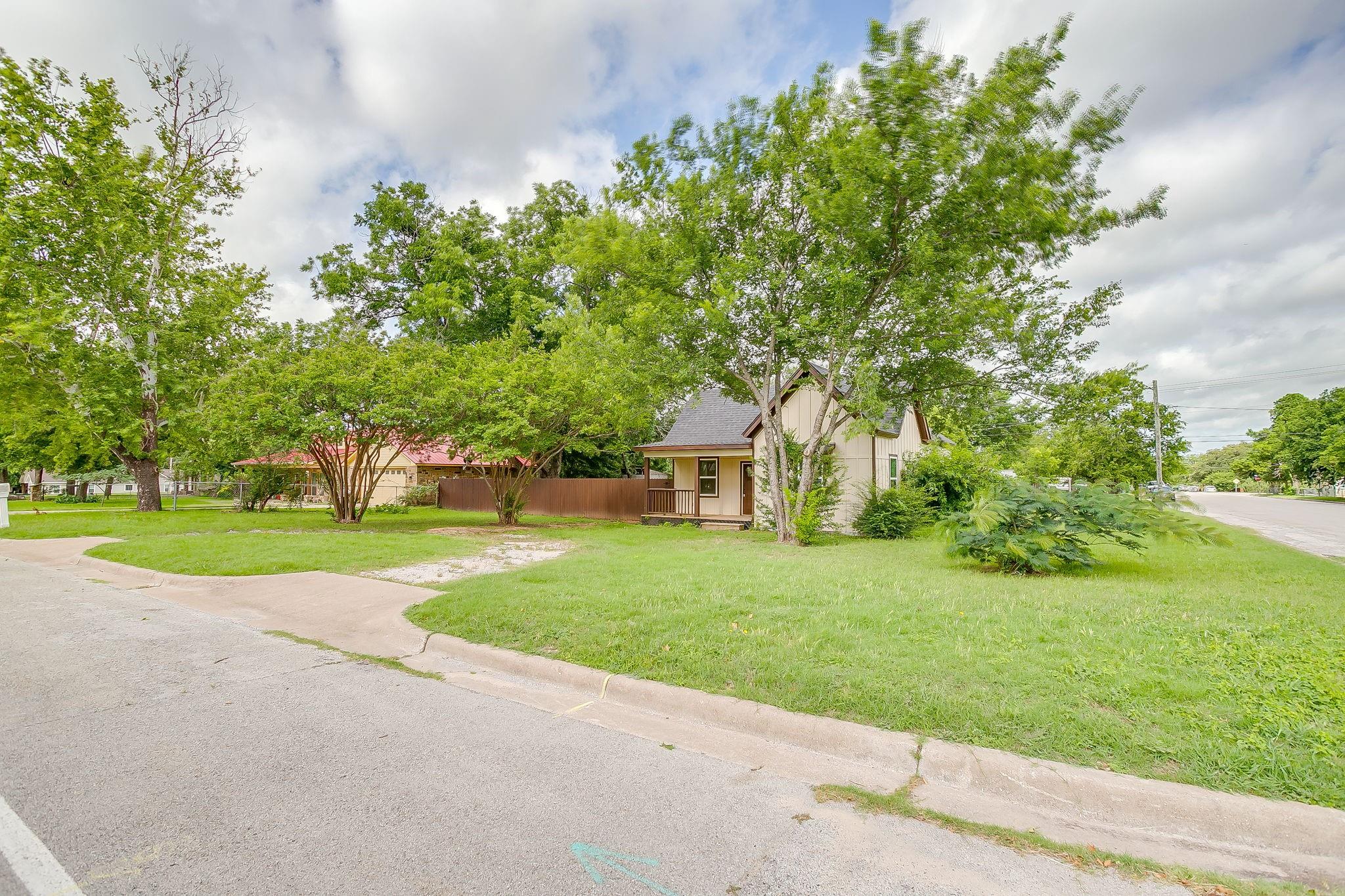 main property photo 3