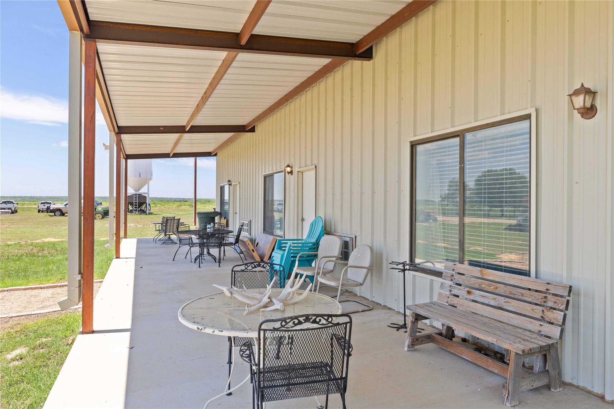 main property photo 30