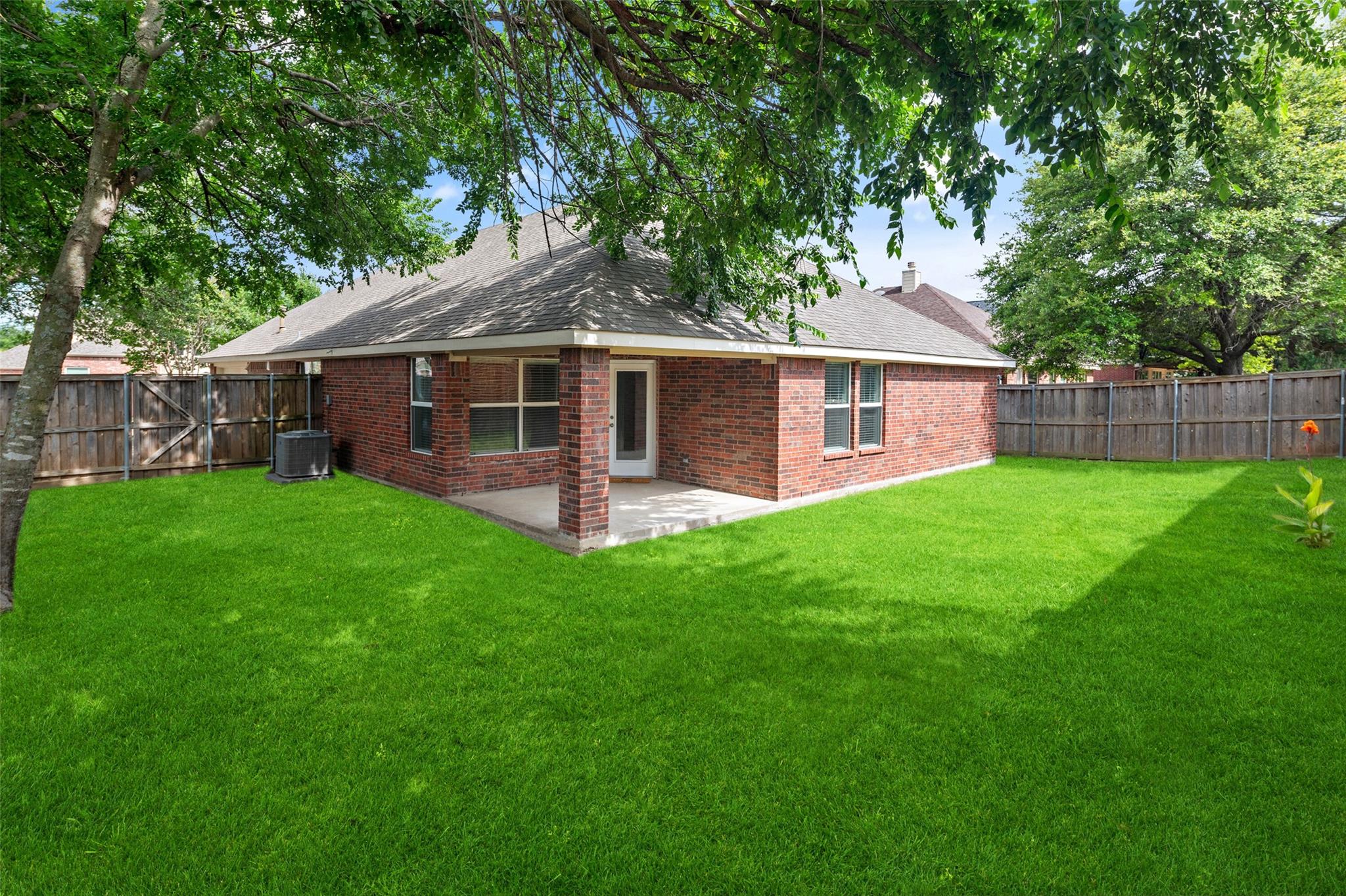 main property photo 34