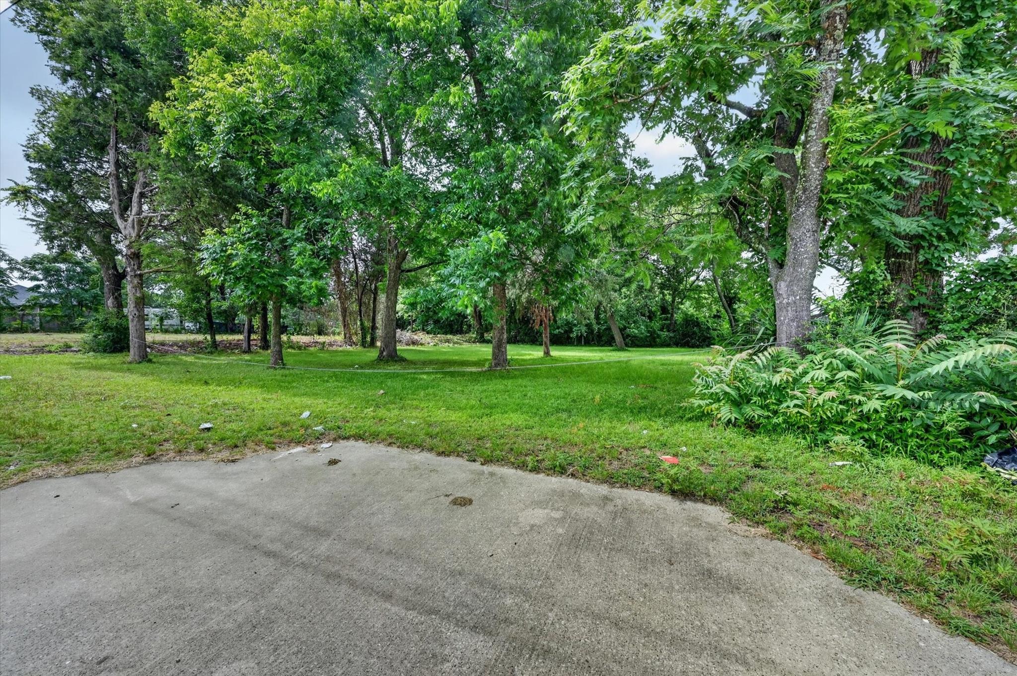 main property photo 9