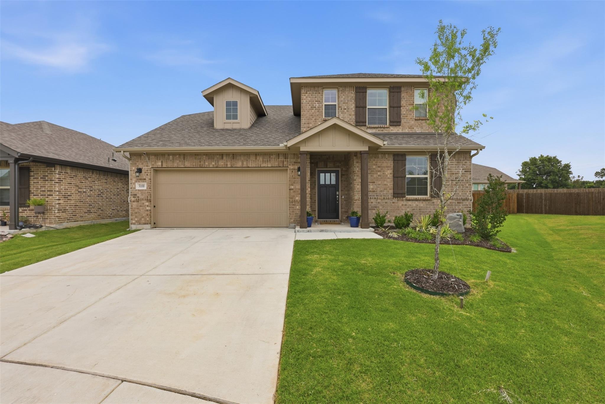 main property photo 6